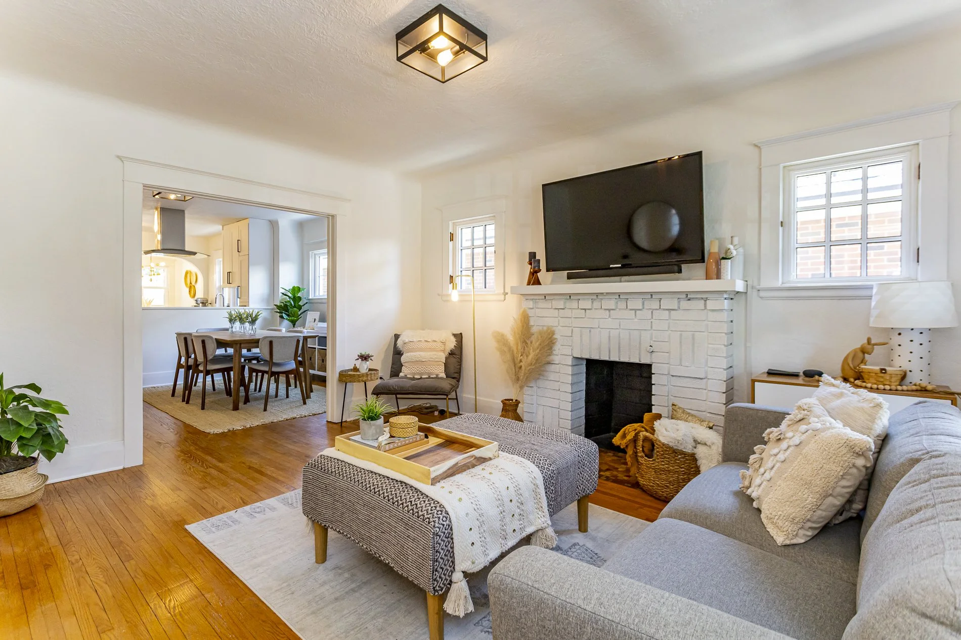 668 Emery St_10.jpg