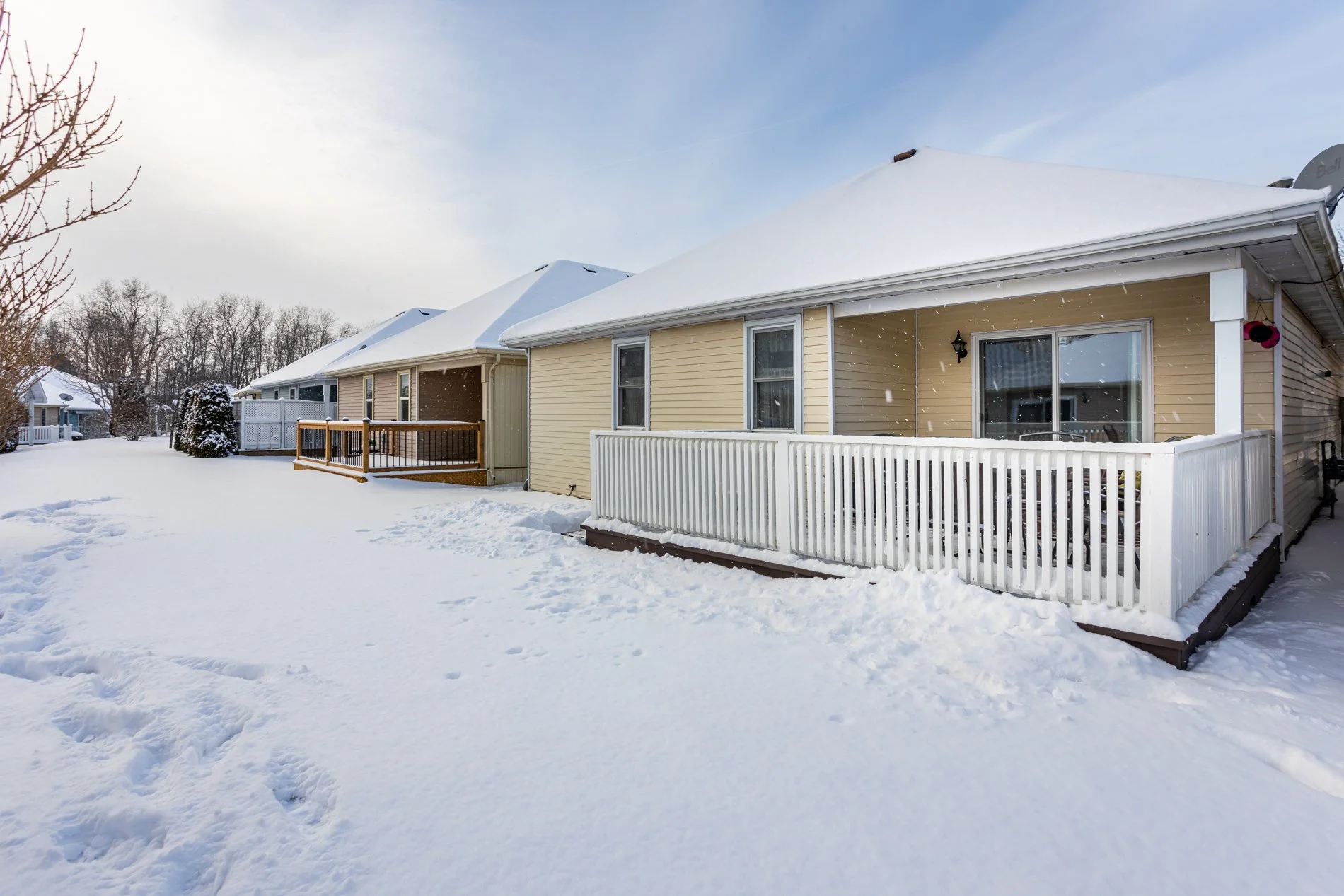 60 Hawkins Cres-38.jpg