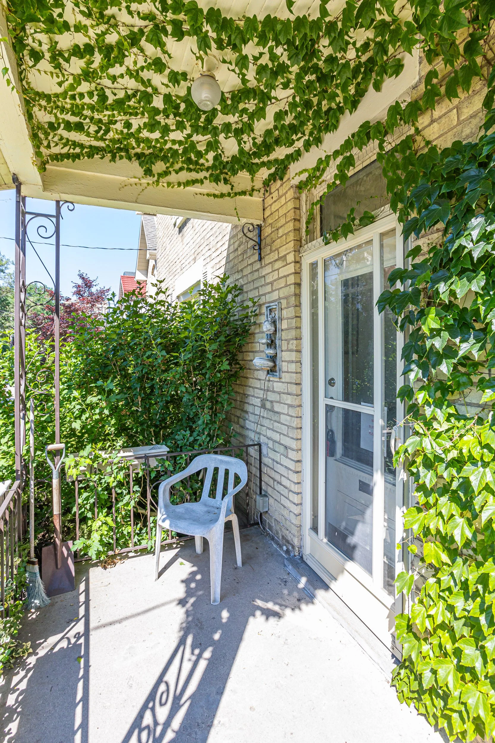 16 Kenneth Ave-5.jpg