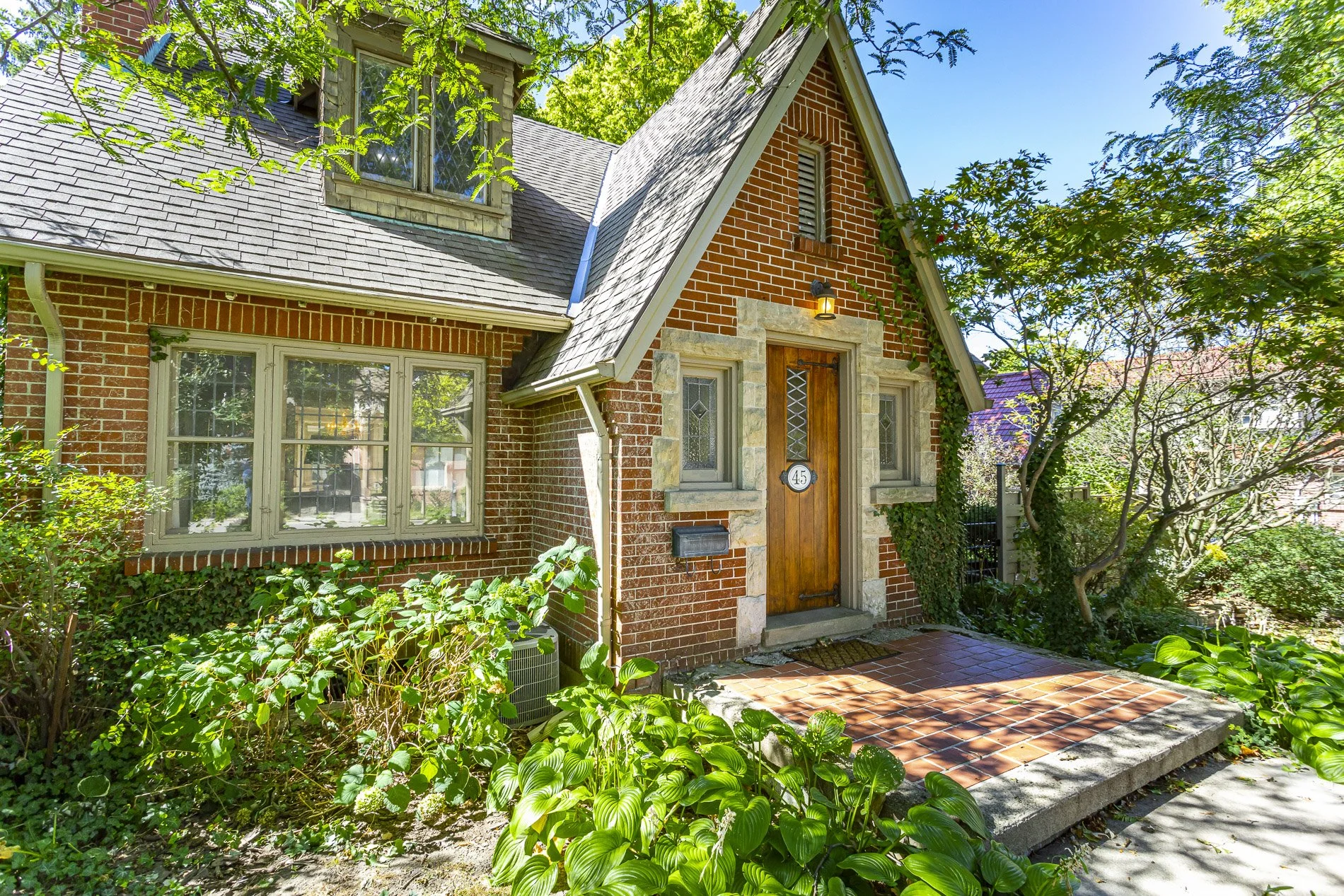 45 Carfrae Cres_05.jpg