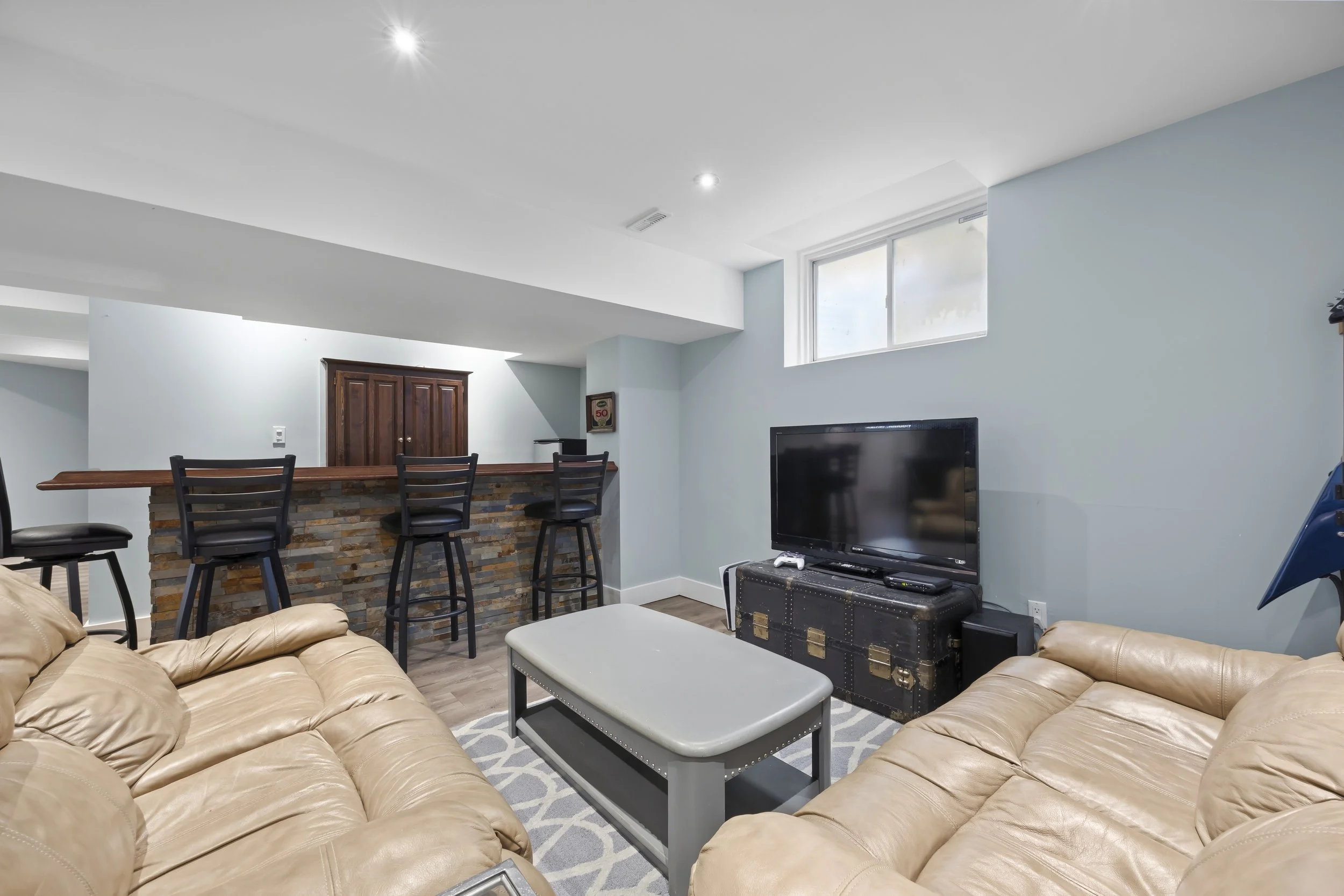 1204 Meadowvale Dr -35.JPG