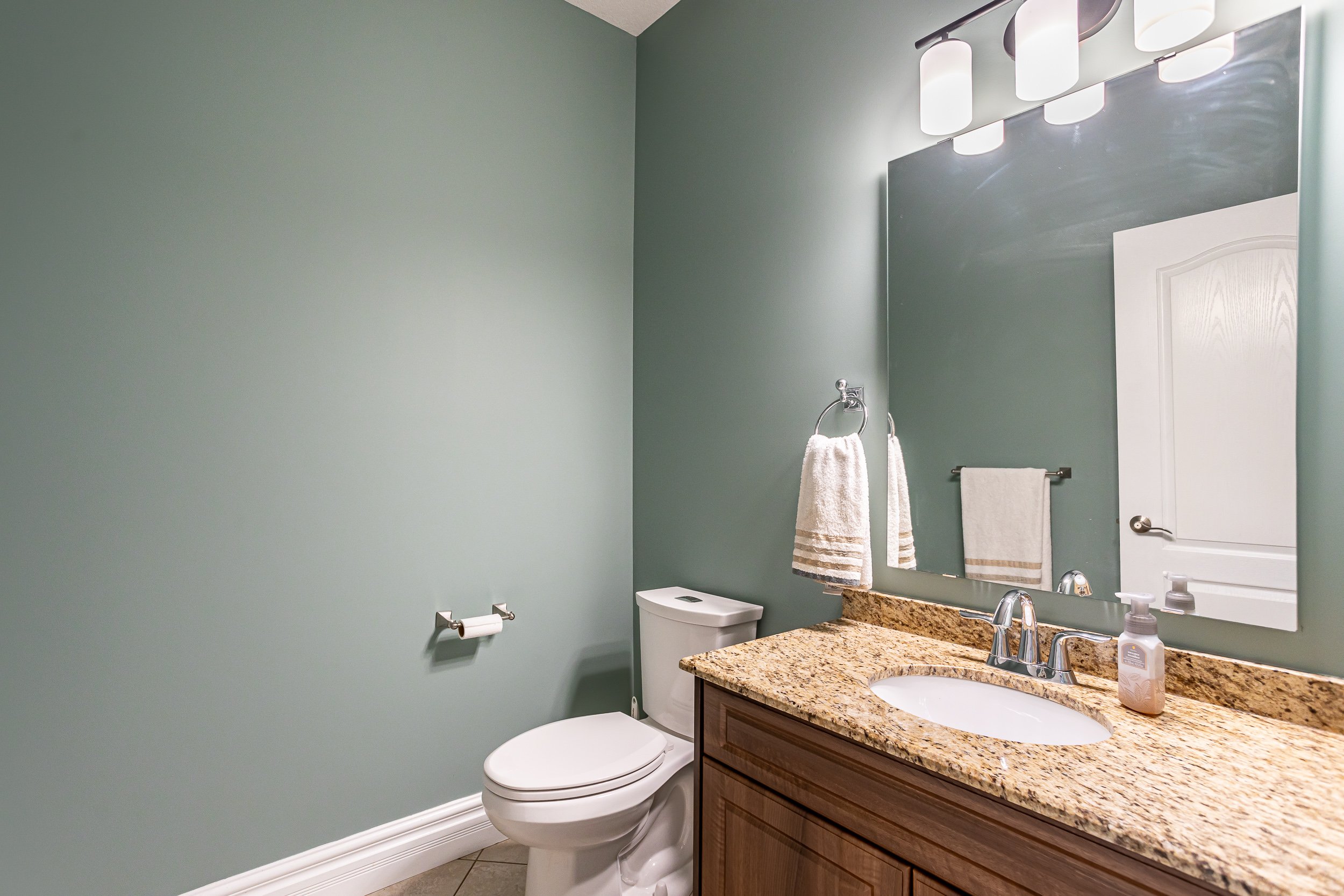 3399 Crane Ave-14.jpg