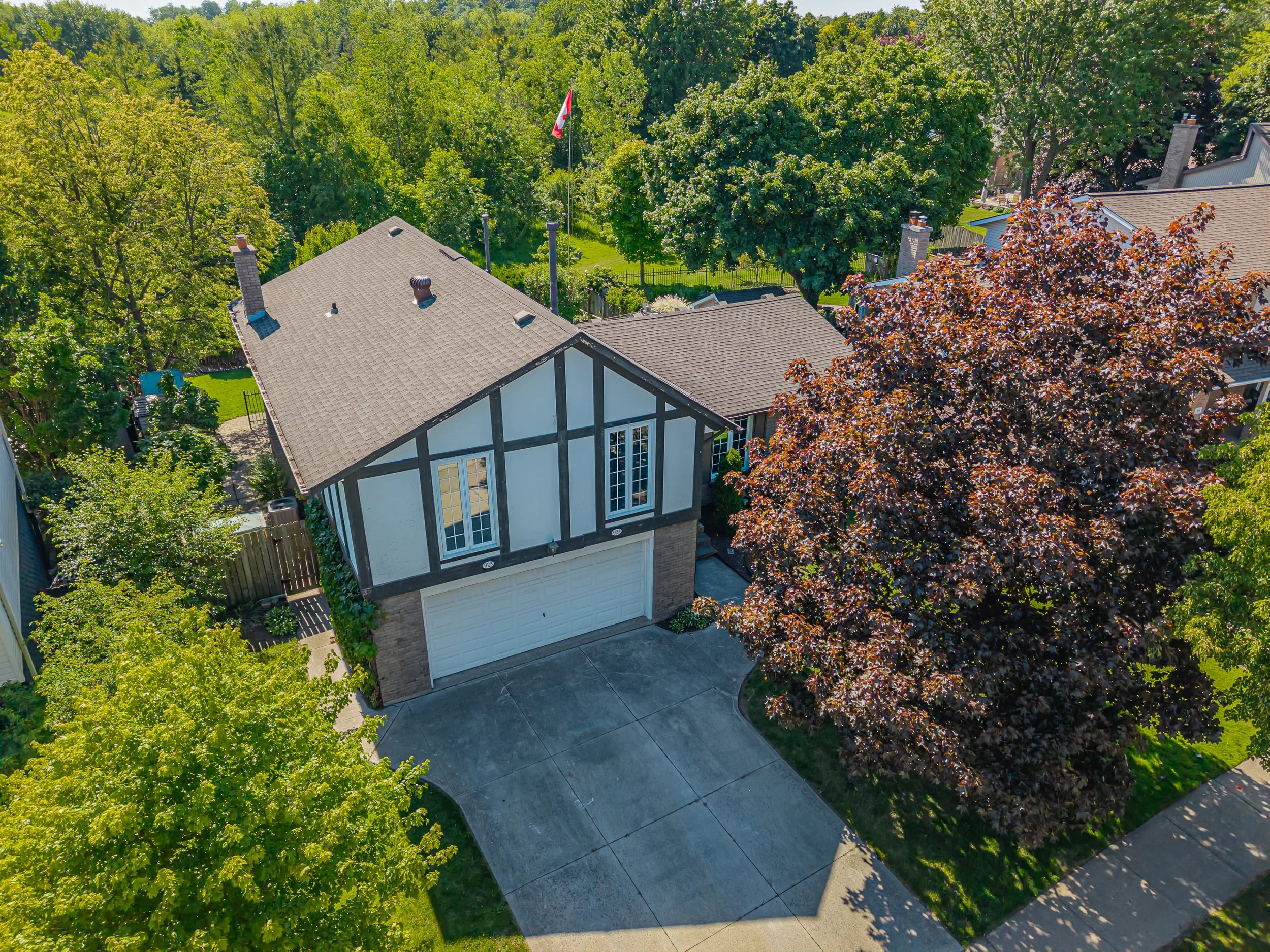 923 Farnham Rd -53.jpg