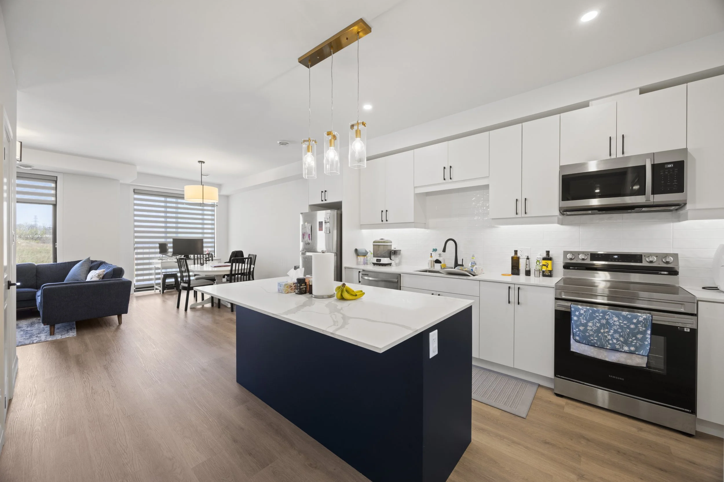 187-3900 Savoy St -07.JPG