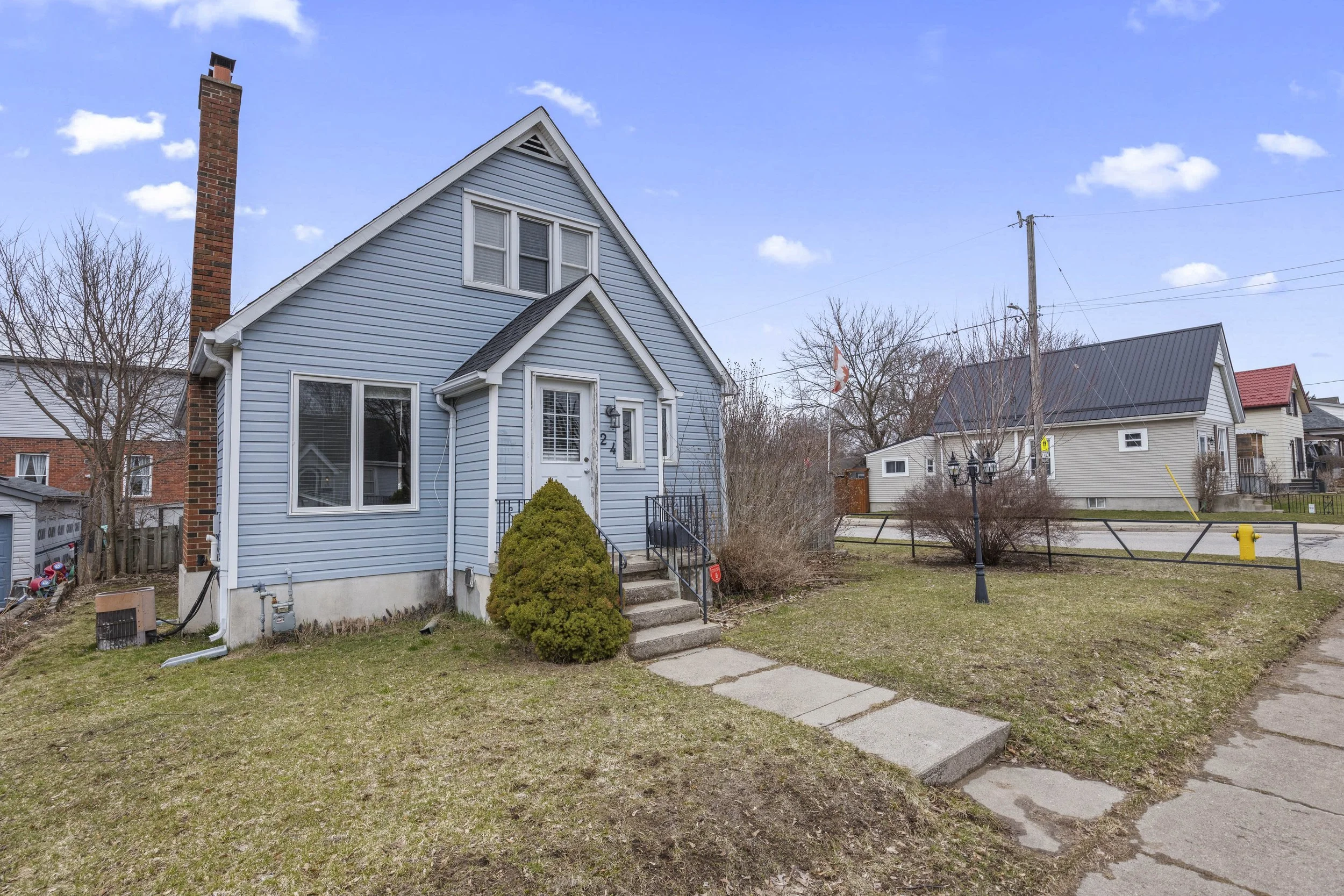 24 Terrence St -02.JPG