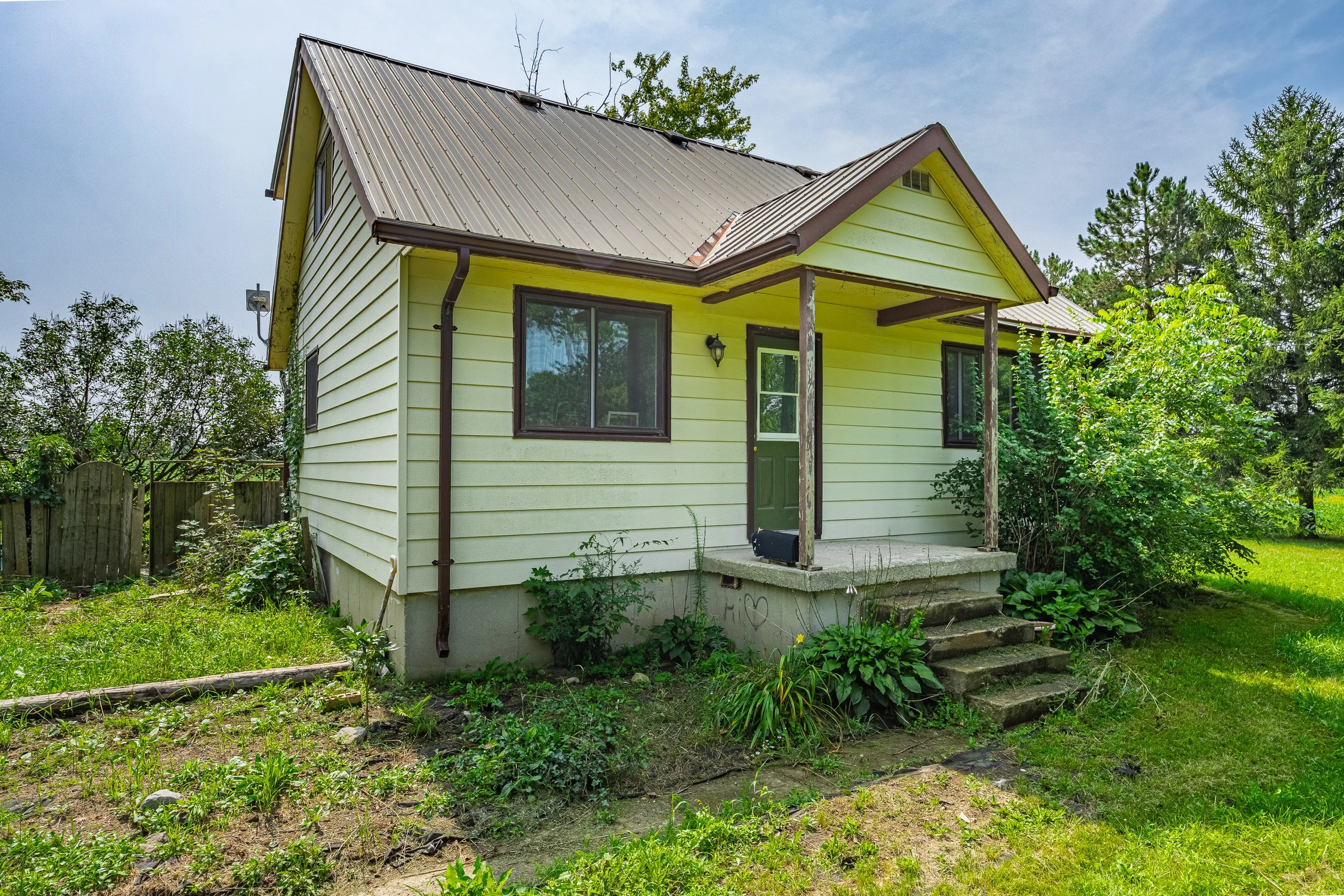 10207 Ivan Dr -04.jpg