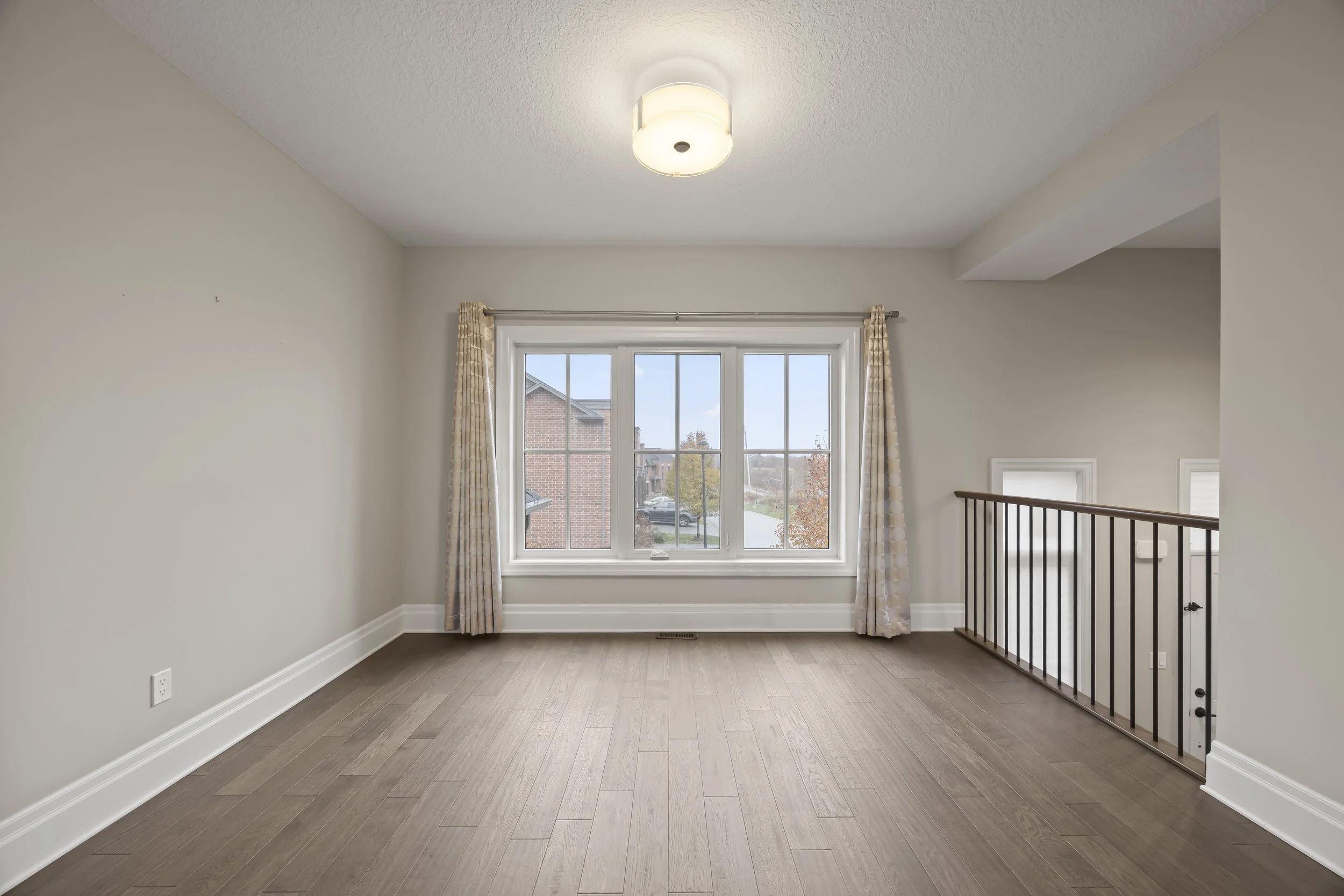 555 Sunningdale Rd E -10.JPG