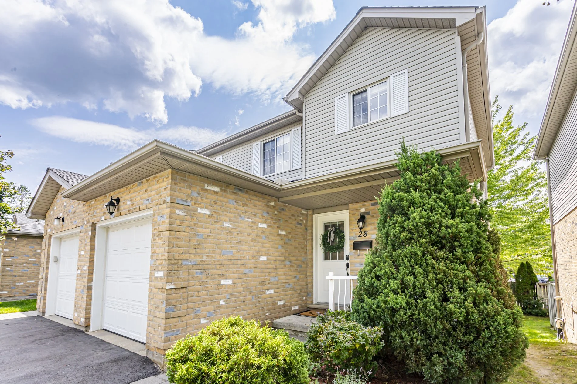 28-750 Osgoode Dr_02.JPG