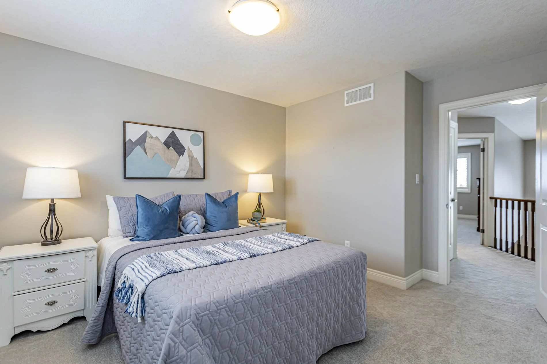 2161 Dogwood Cres_30.JPG