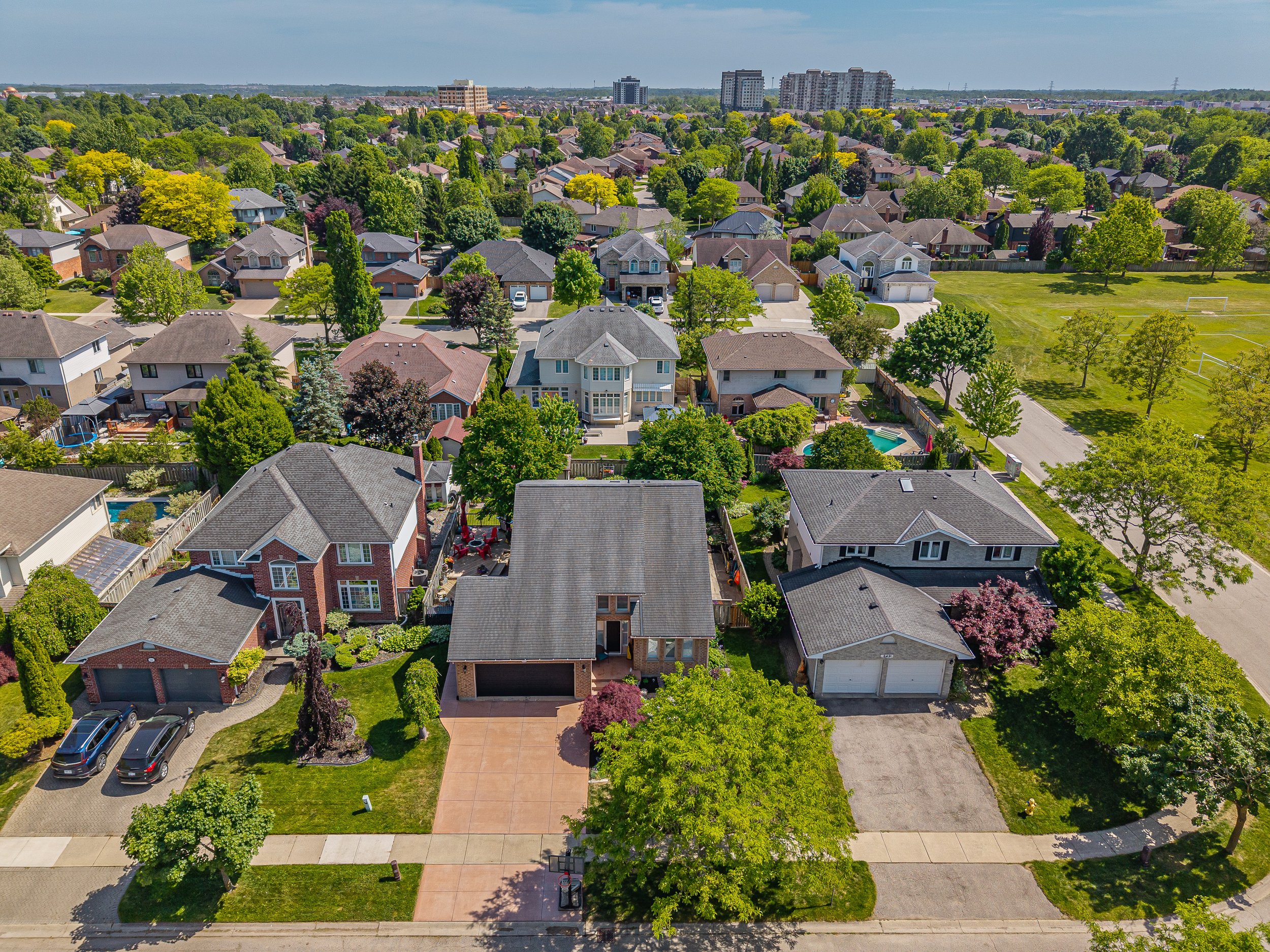 245 Ensign Cres -53.jpg