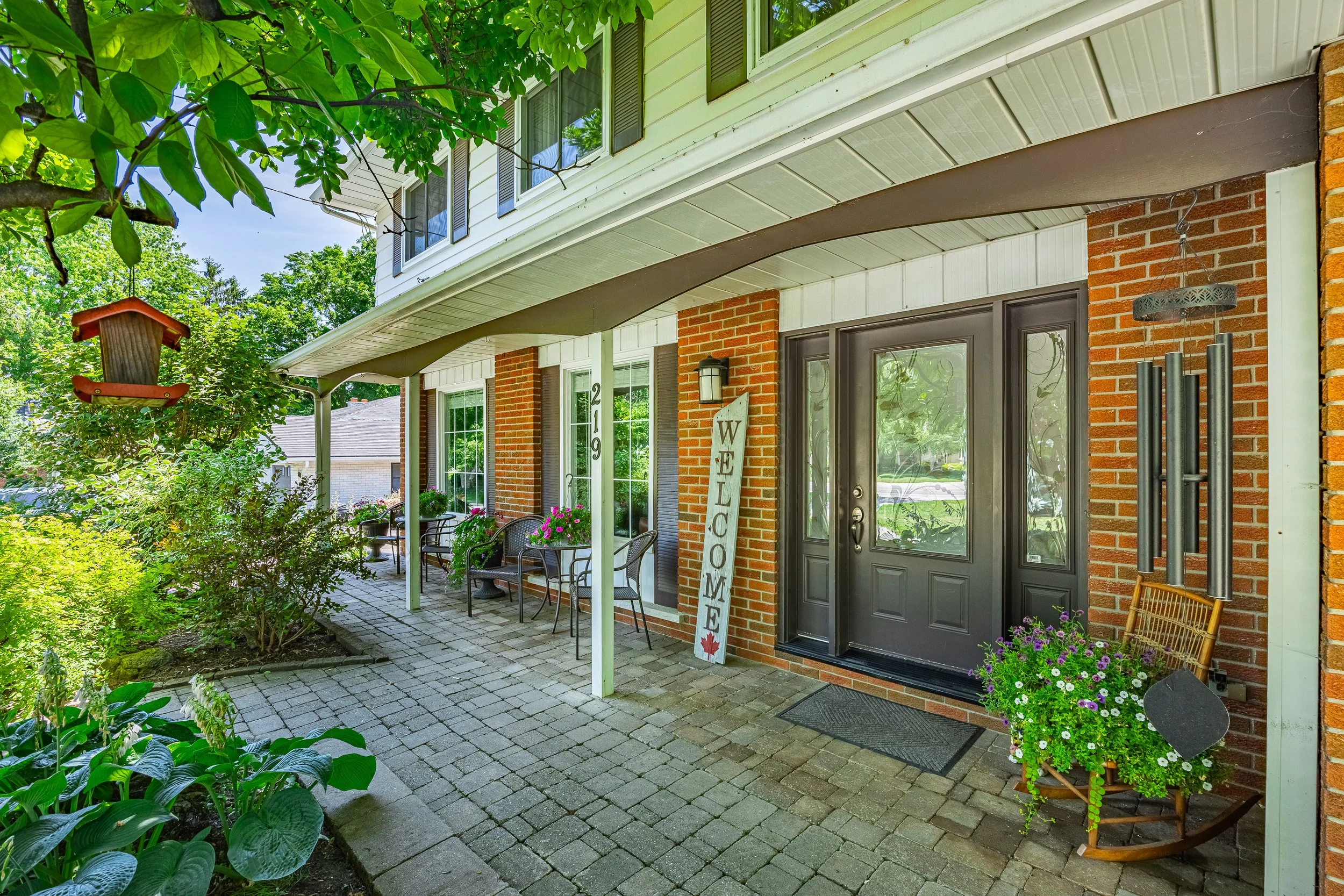 219 Dundas St W -06.jpg