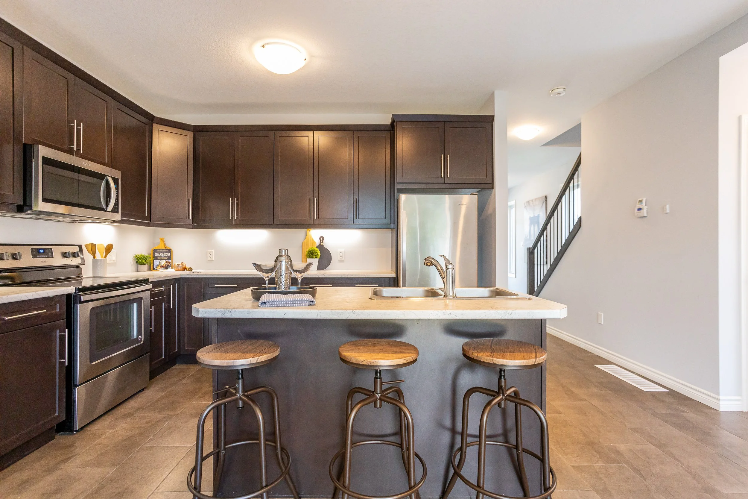 1675 Valhalla St-14.jpg