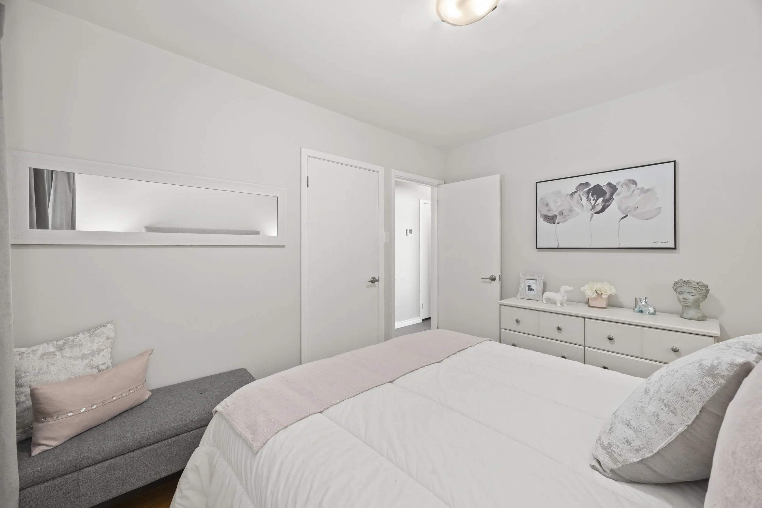 430 Magnolia Cres -24.JPG