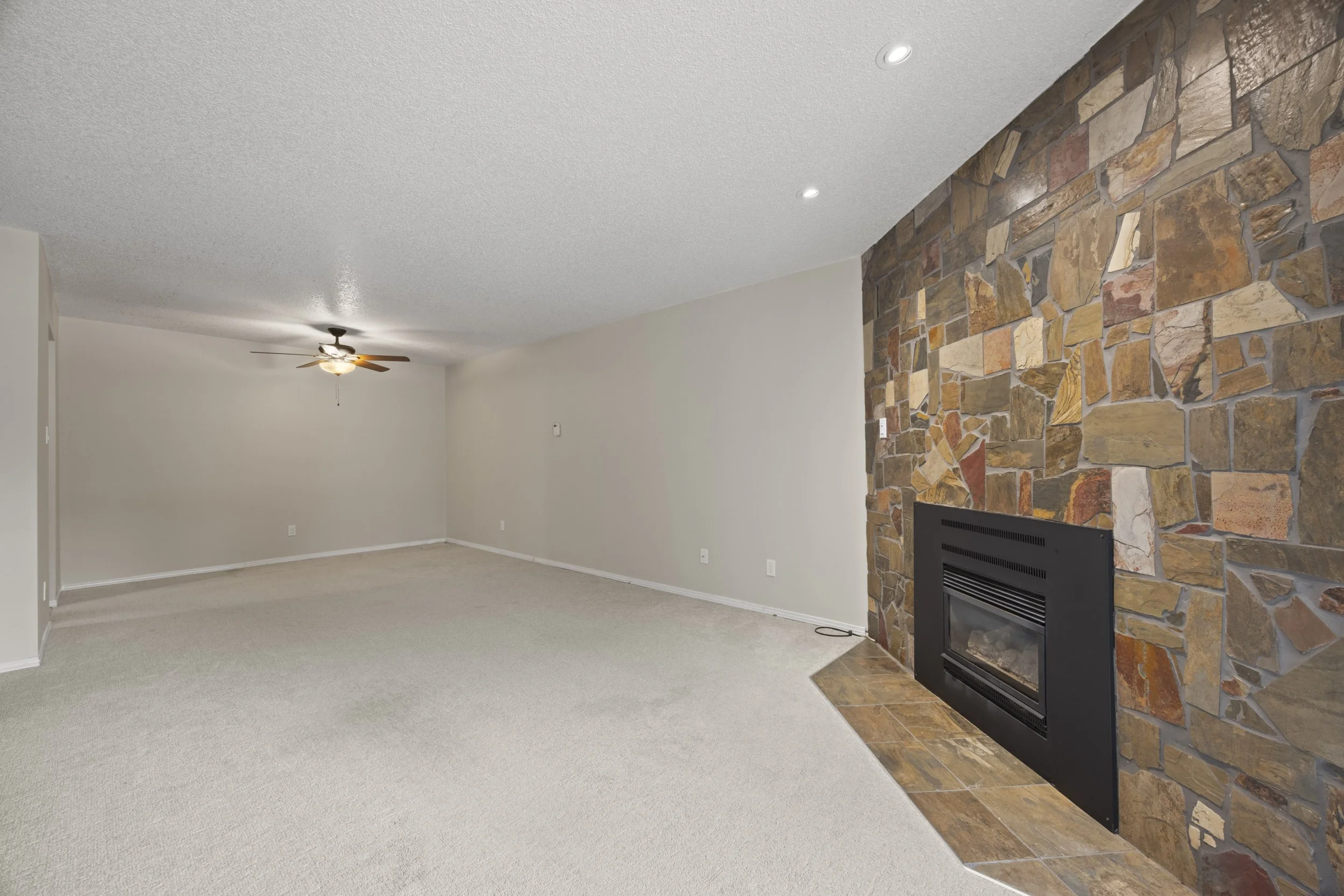 208 - 2228 Trafalgar St -16.JPG