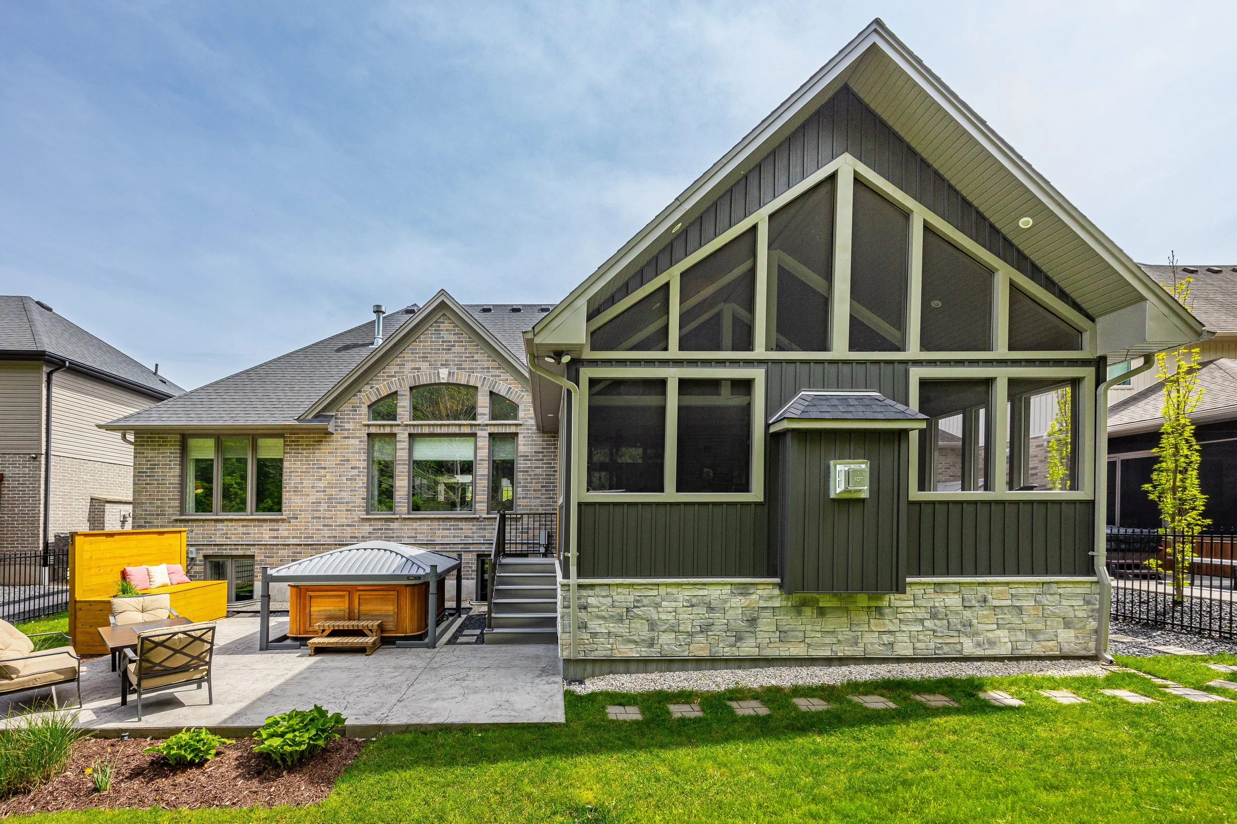 2263 Dauncey Cres -47.jpg