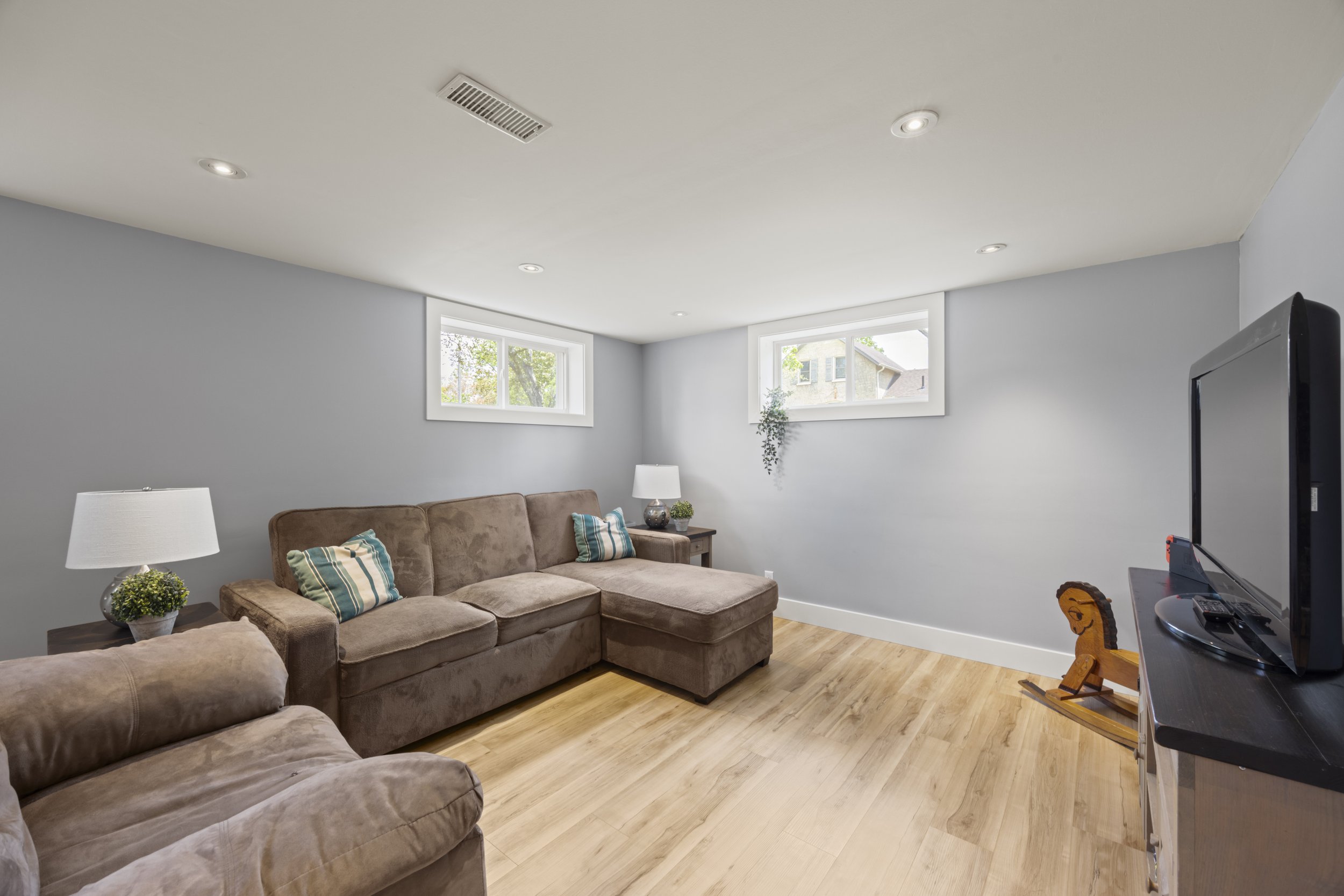 167 Mcleod St -36.JPG