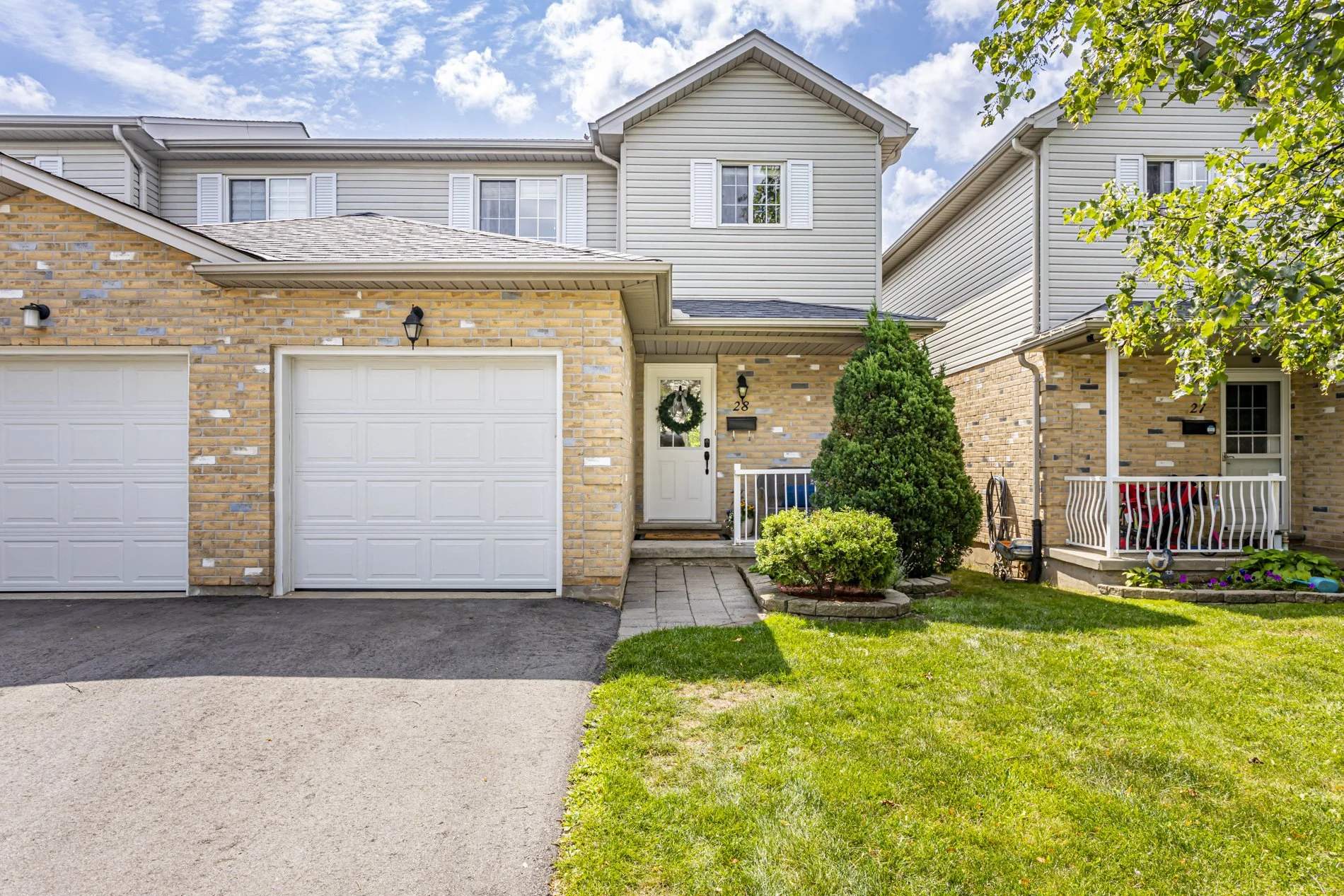 28-750 Osgoode Dr_01.JPG