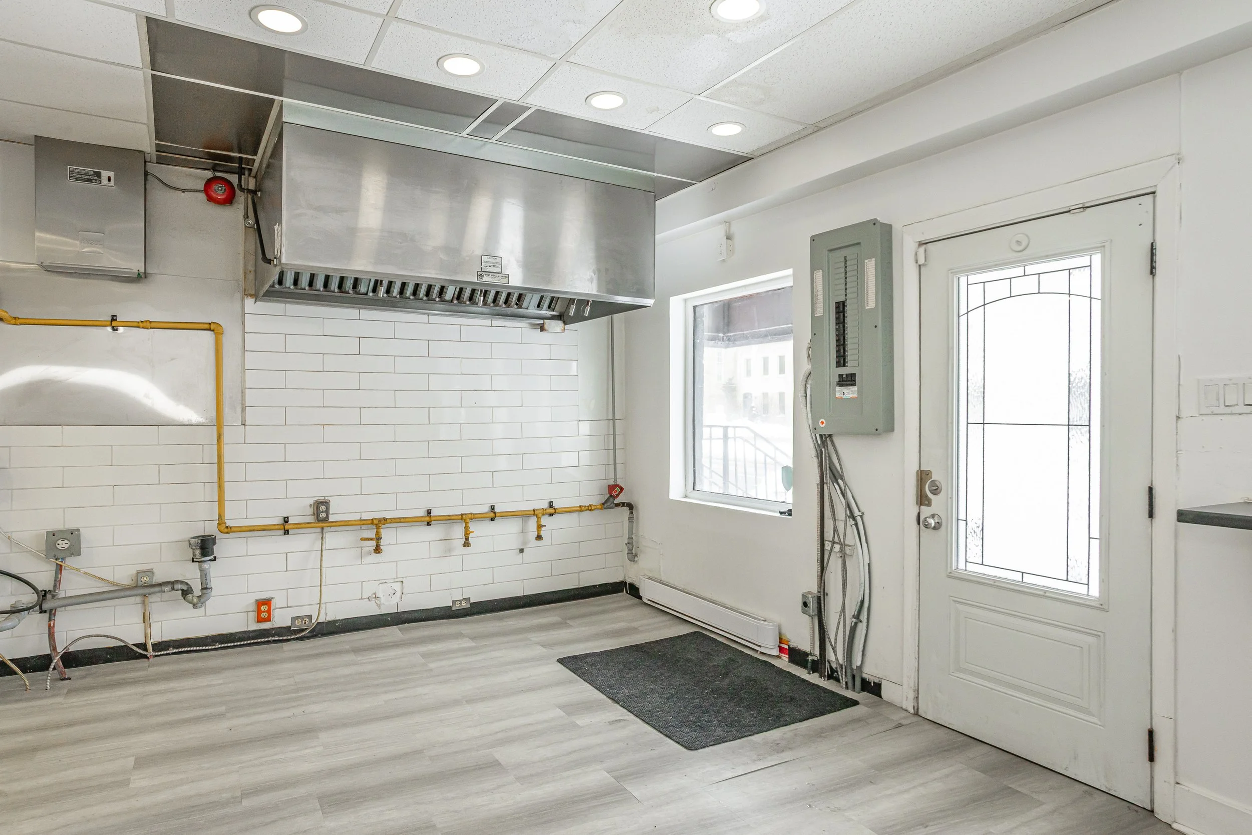 137 Wellington St-5.jpg