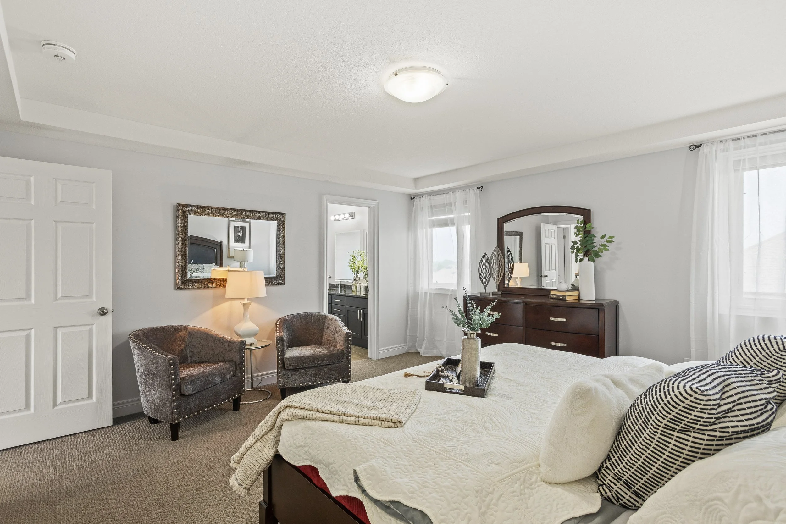 2564 Holbrook Dr-23.jpg