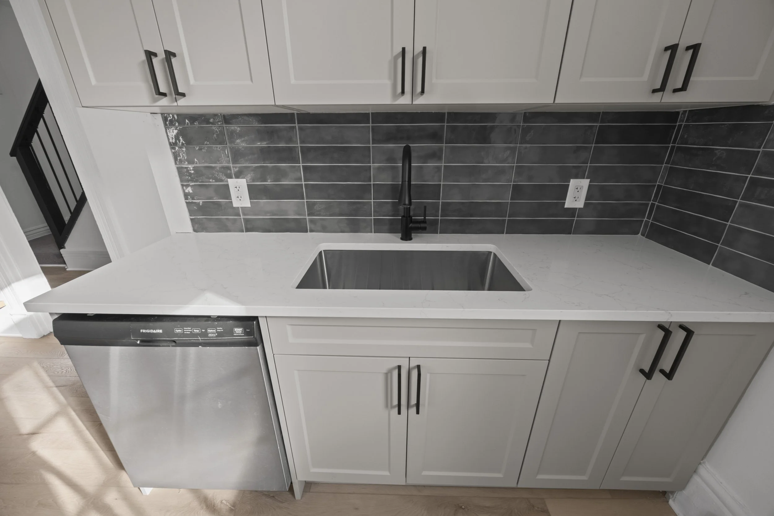 2-353 Central Ave -15.JPG