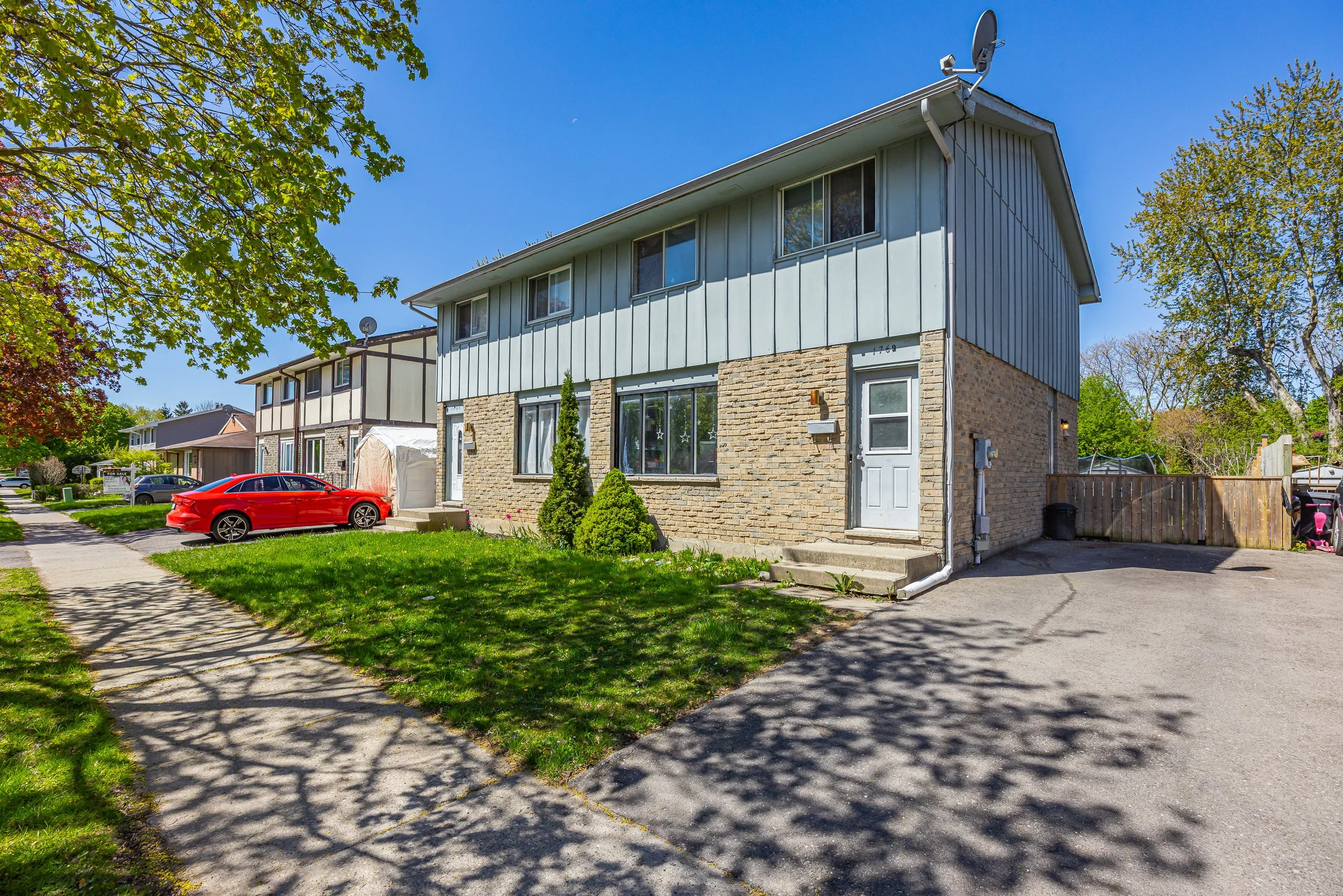 1769 Aldersbrook Rd -01.jpg