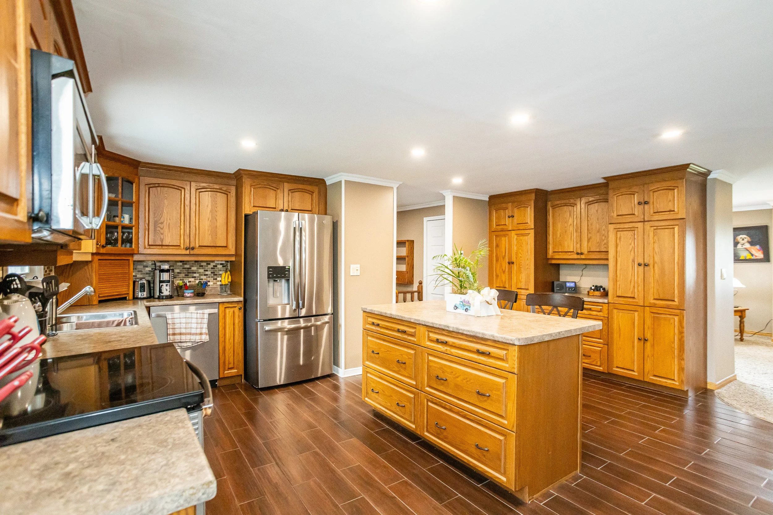 156 Victoria Ave-12.jpg