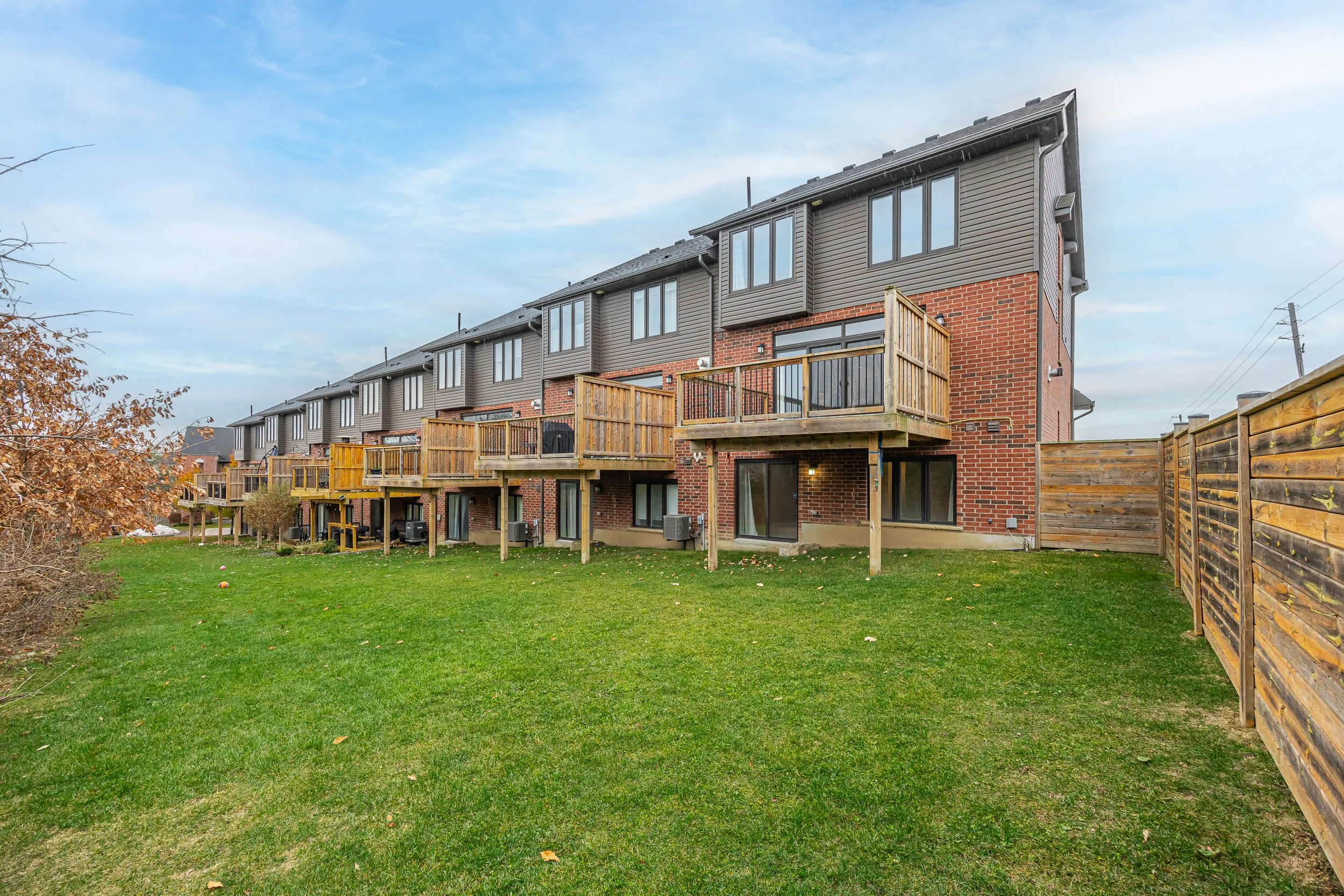 555 Sunningdale Rd E -44.jpg