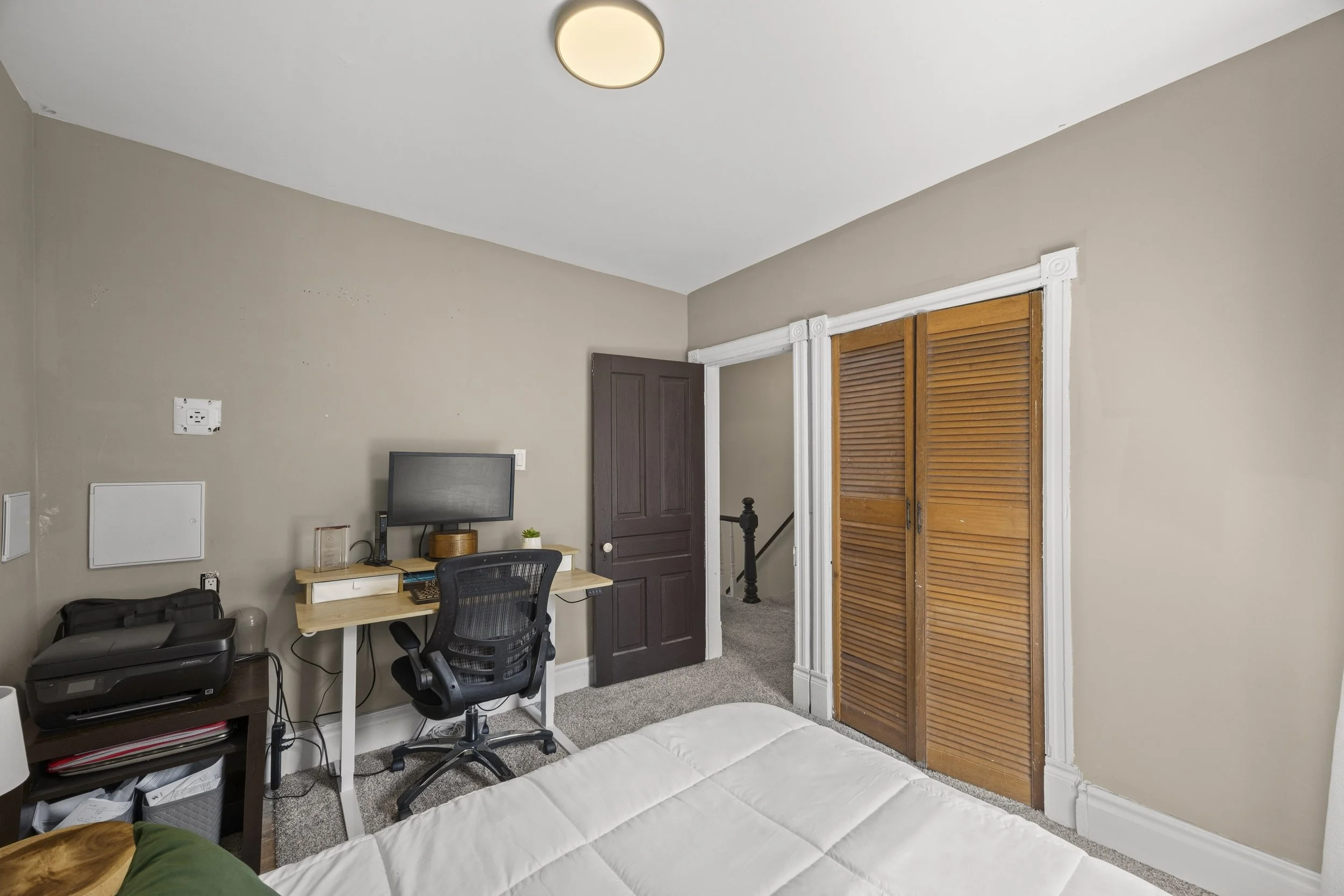 152 Wonham St S -26.jpg