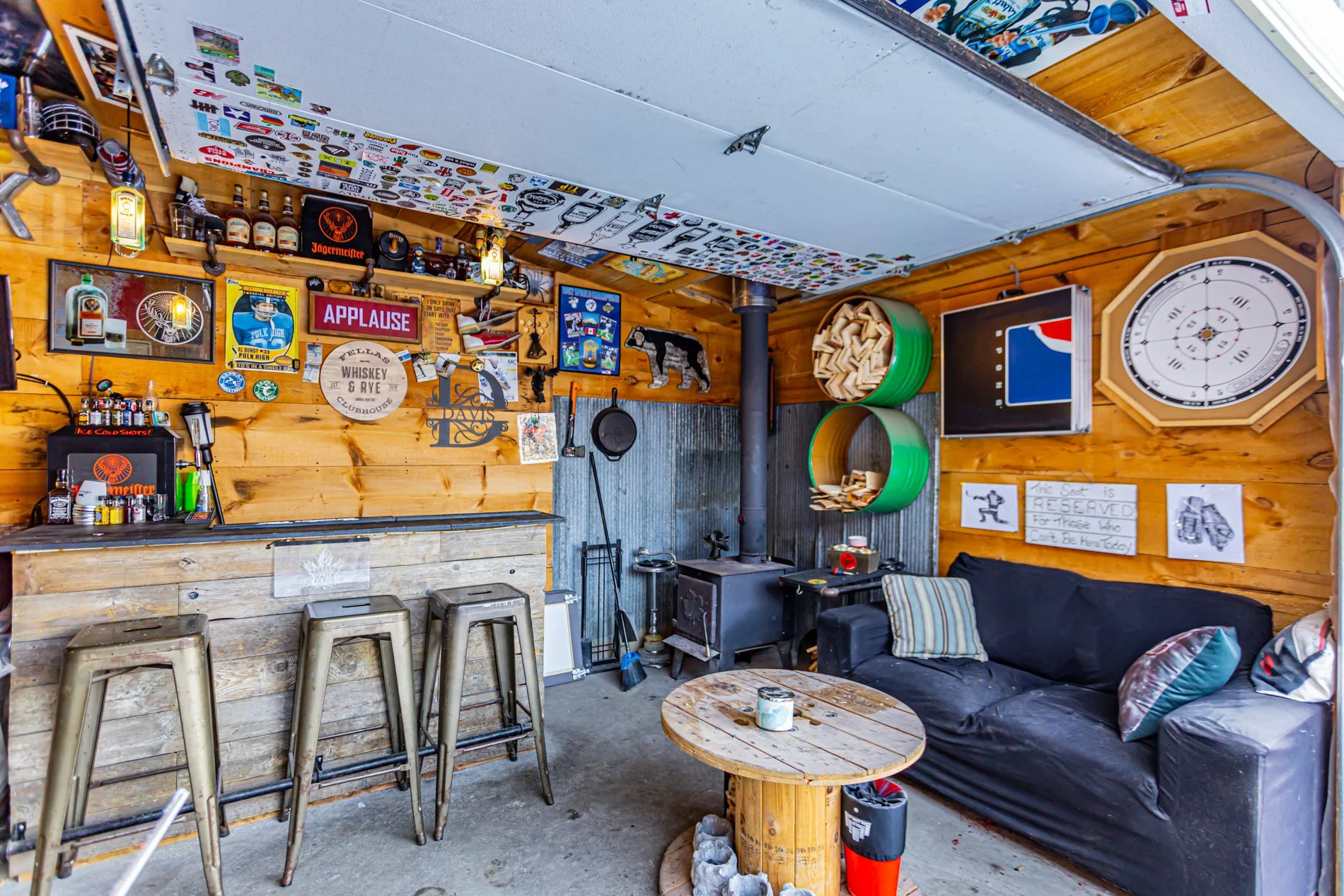 672 Alanbrook St-30.jpg