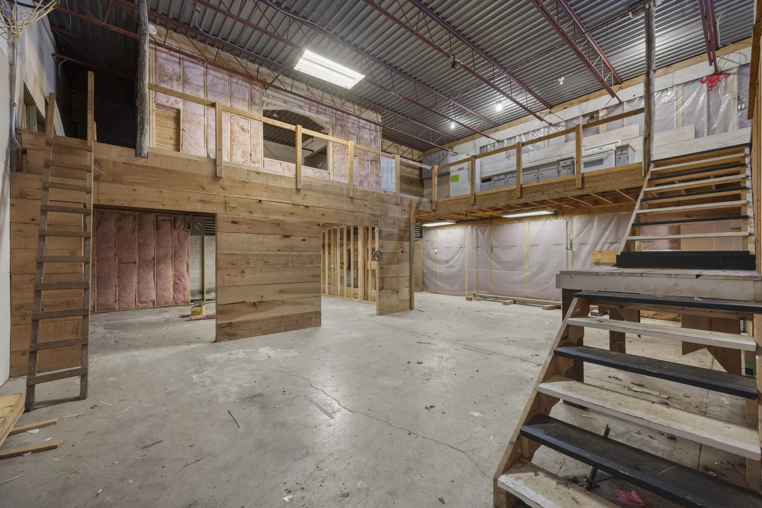 7024 Kilbourne Rd -09.JPG