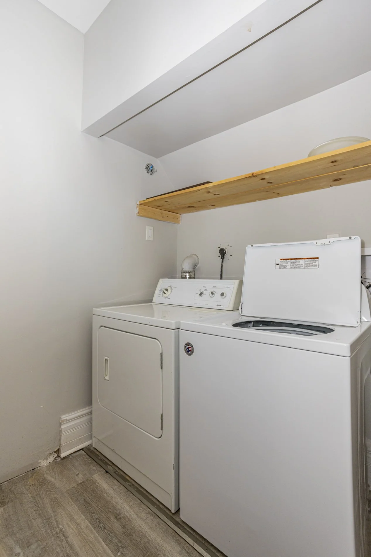 621 Dufferin Ave_13.JPG