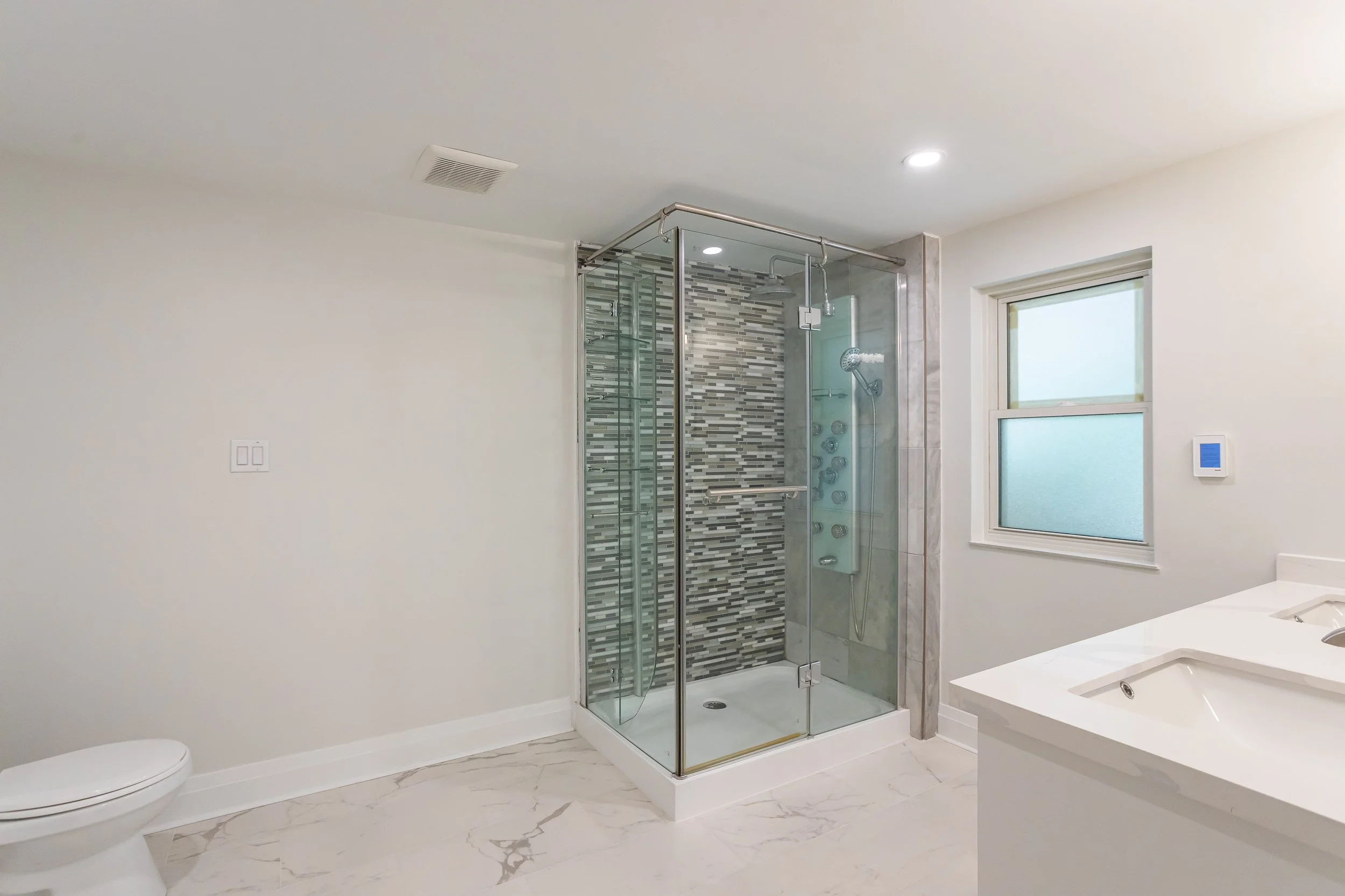 706 Waterloo St-24.jpg