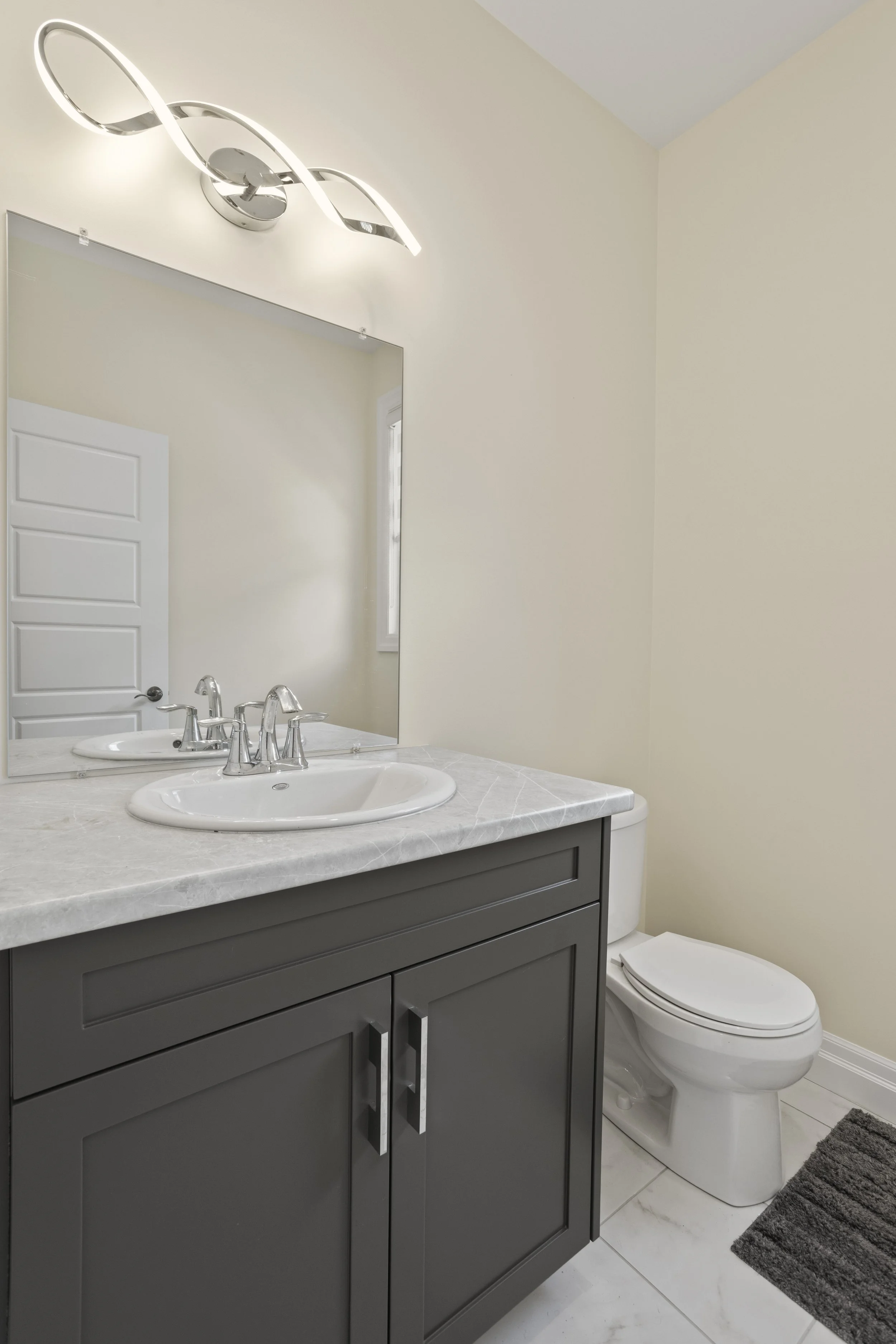 74 Royal Cres -20.JPG