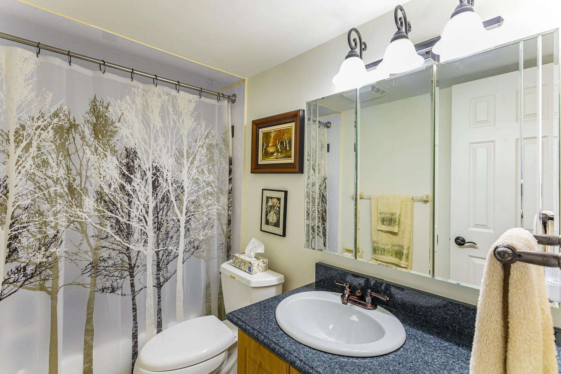 802-363 Colborne St_22.jpg