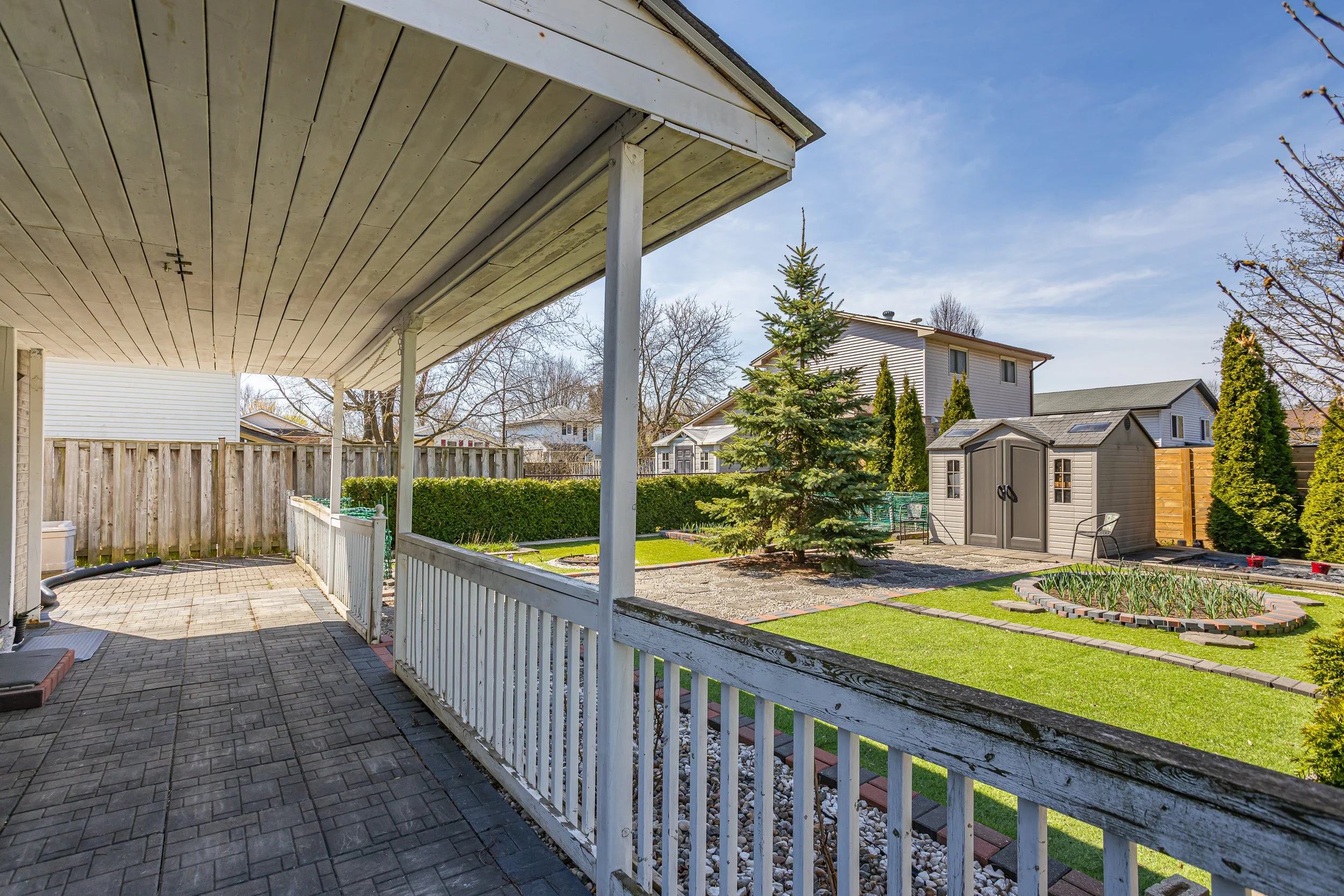 107 Ardsley Cres-31.jpg