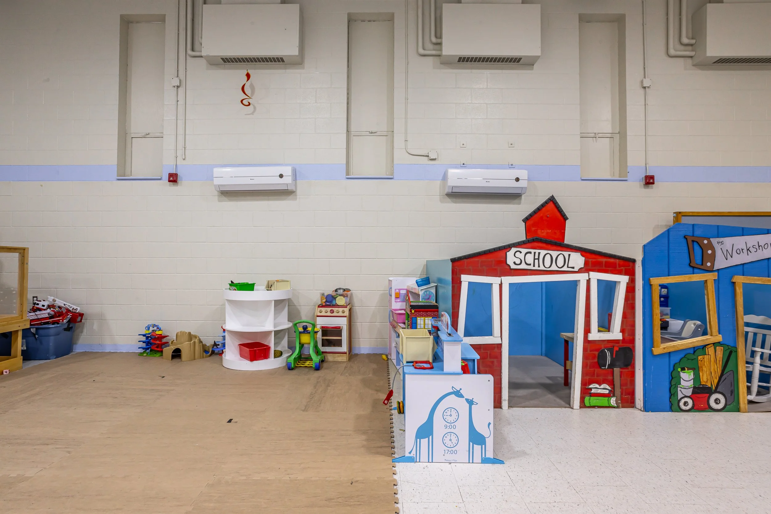 1697 Trafalgar St-14.jpg