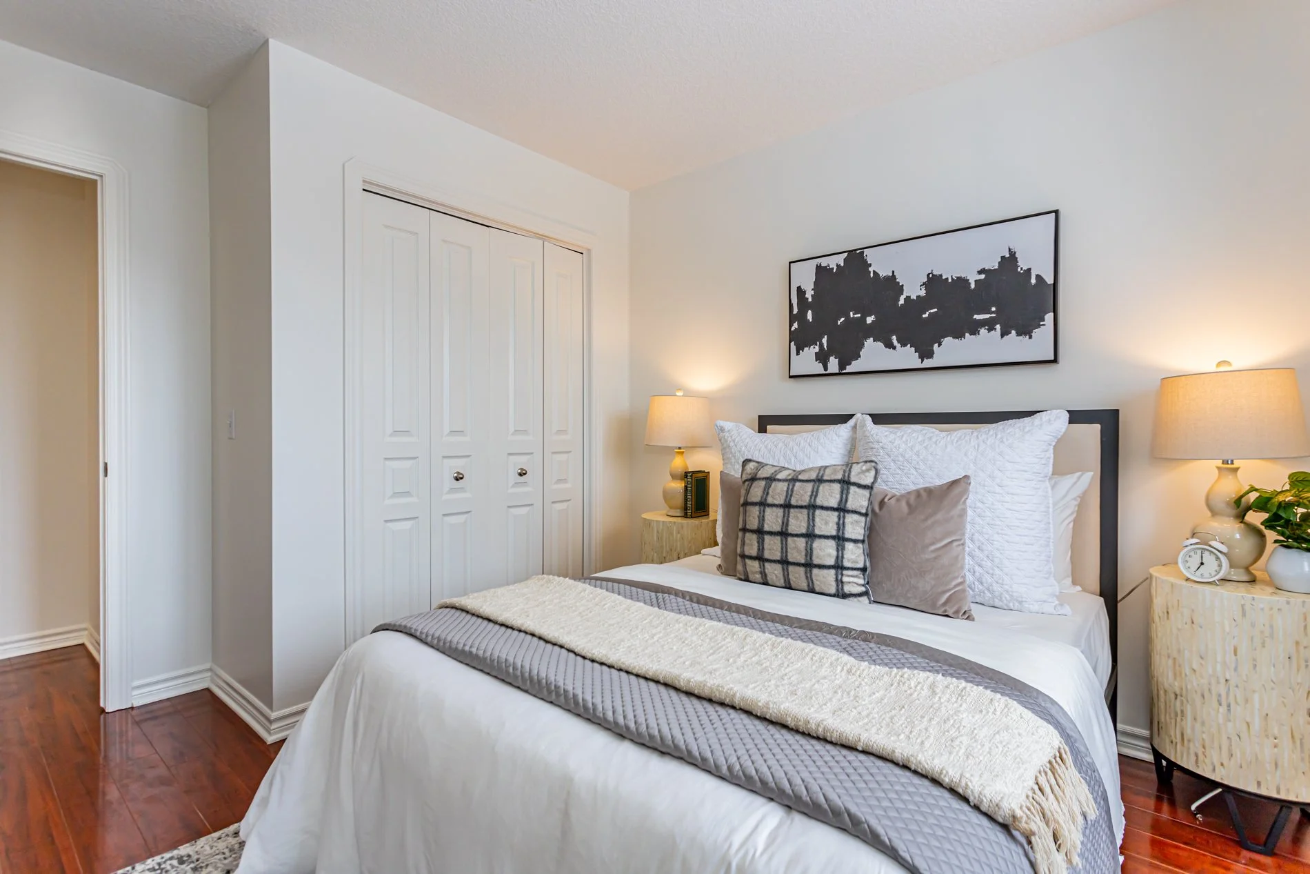 535 Harris Circle-18.jpg