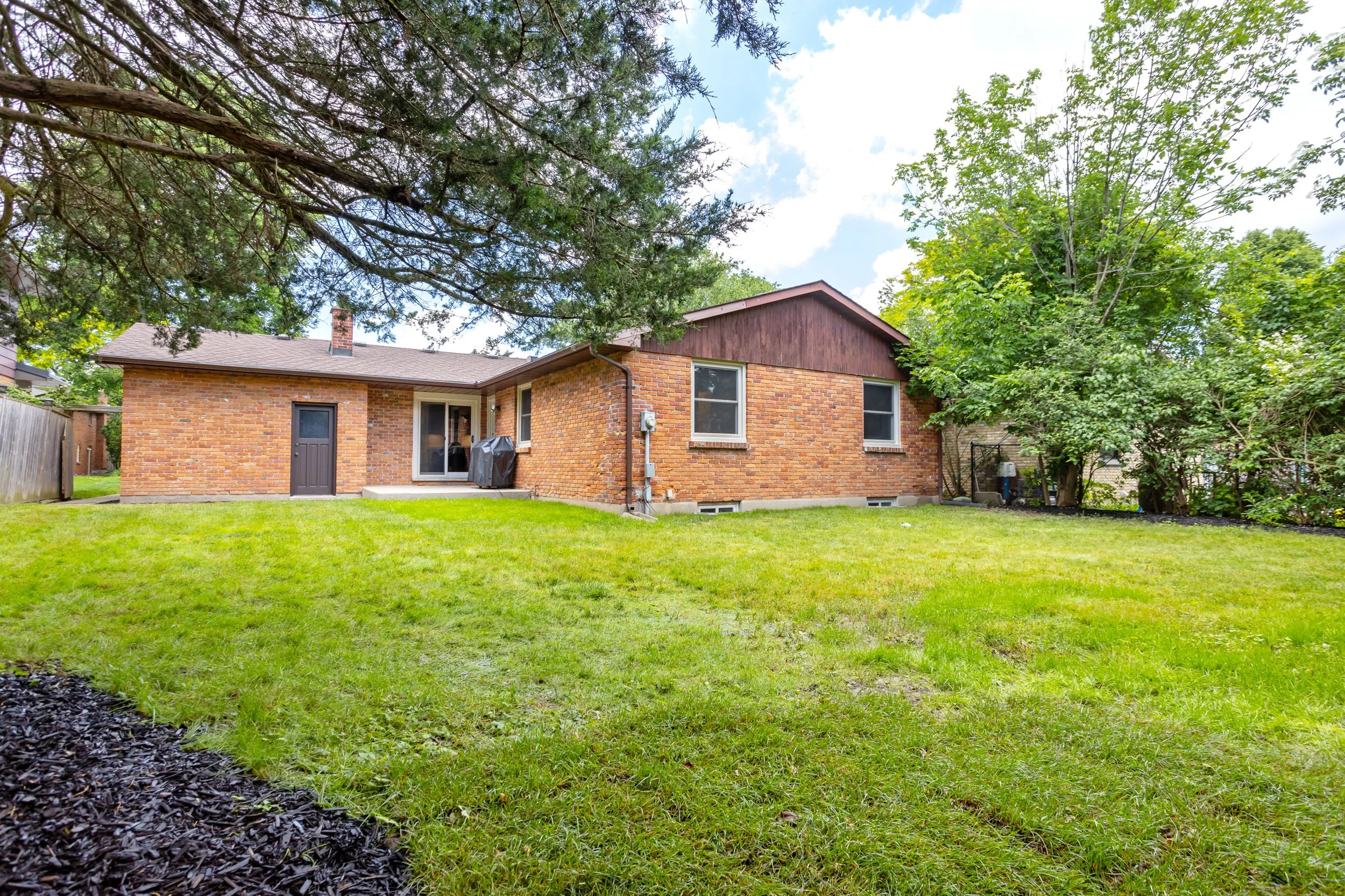 462 Grandview Ave-39.jpg