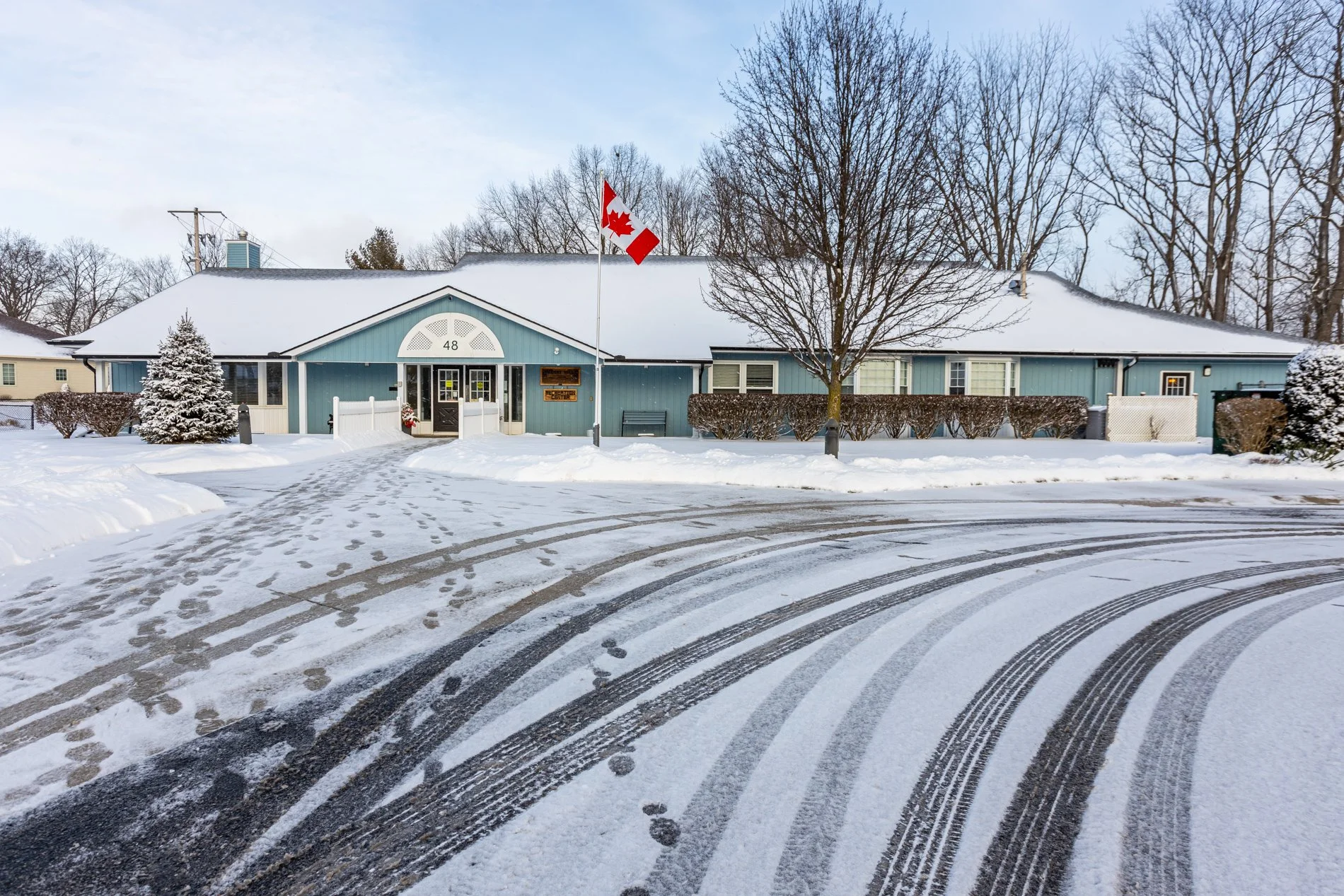 60 Hawkins Cres-41.jpg