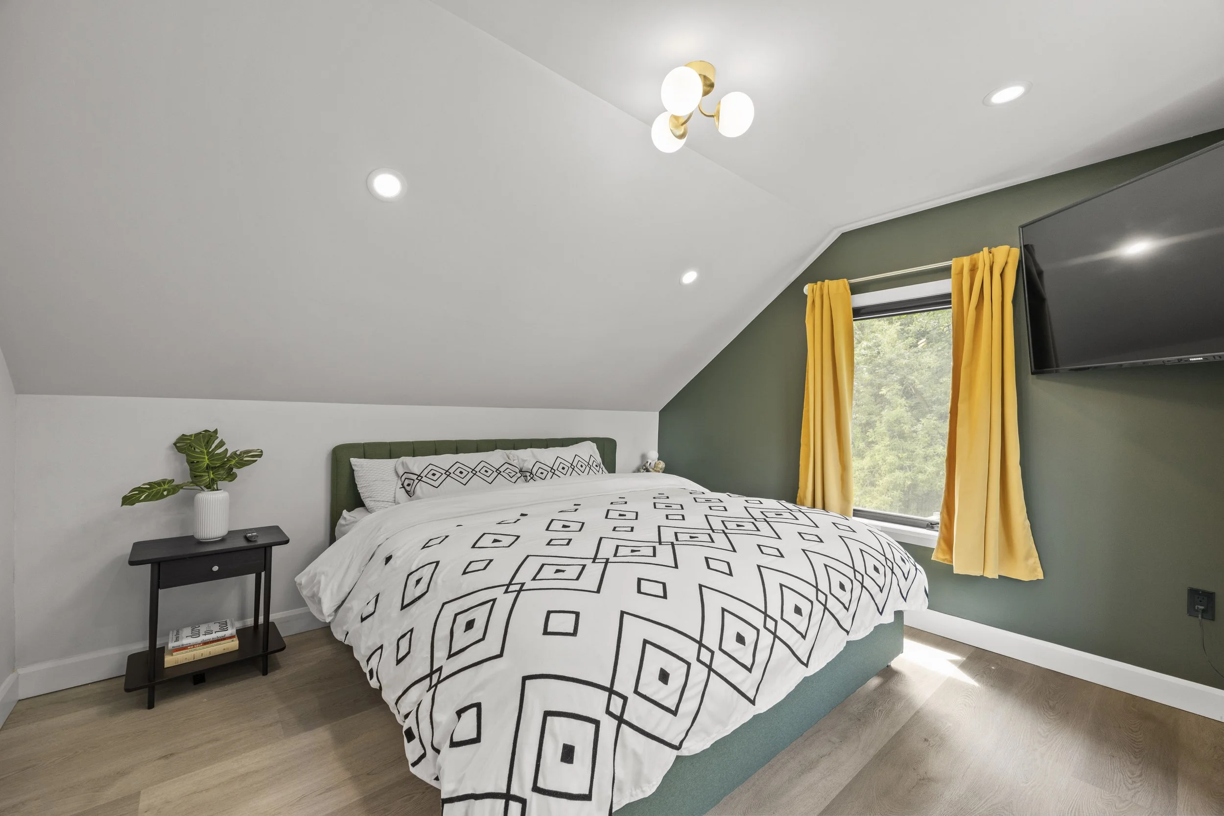167 Paul St -33.JPG