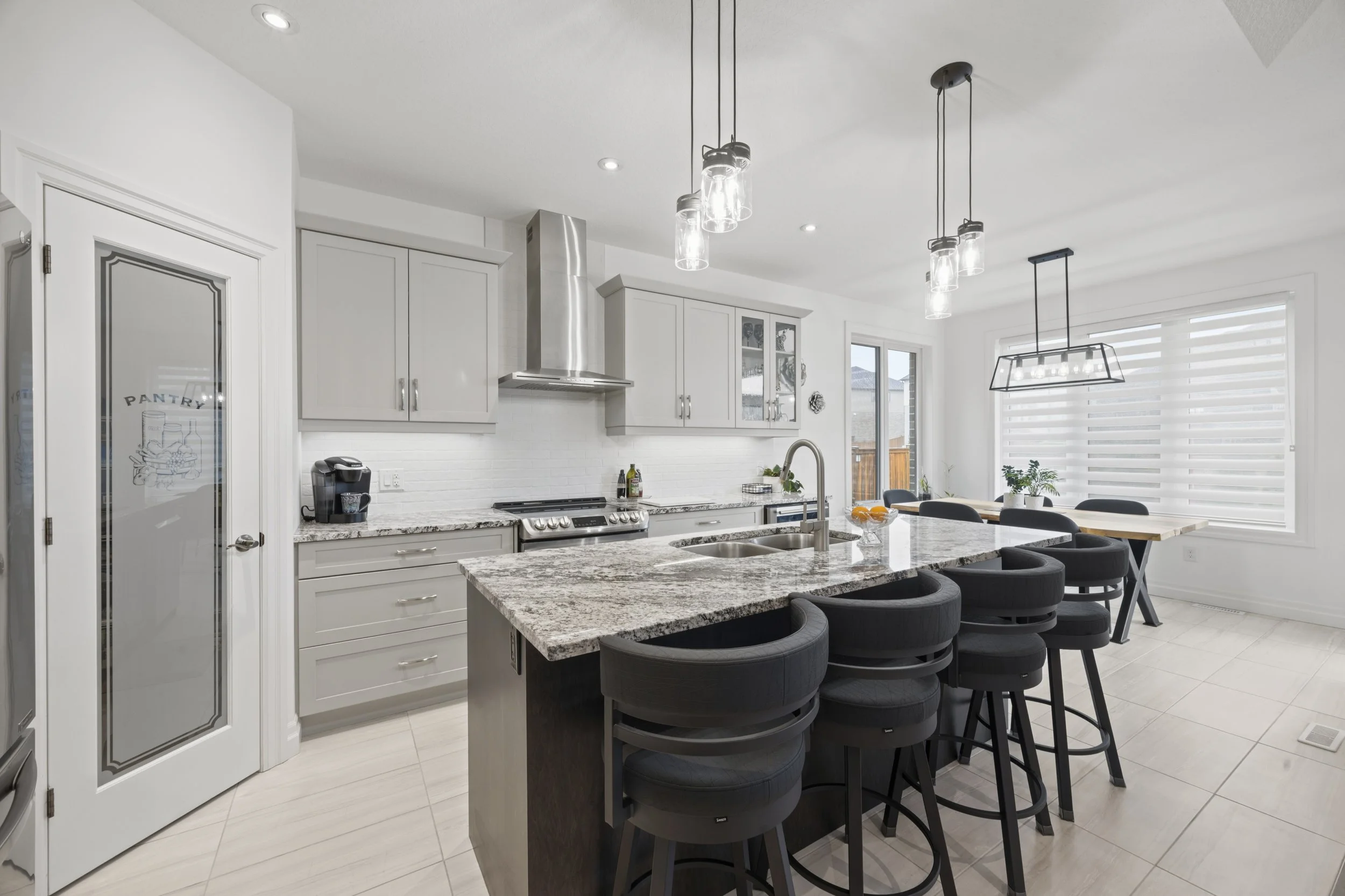 31 Violet Crt - 20.JPG