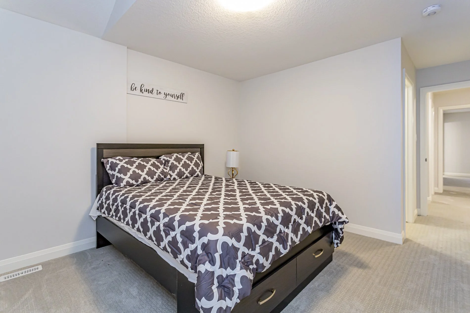 25-93 Stonefield Ln_40.JPG