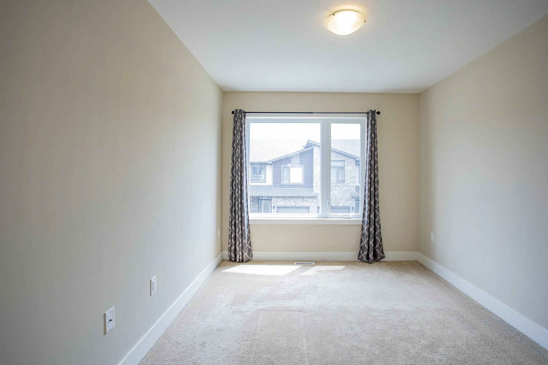 57-1960 Dalmagarry Rd_37.jpg
