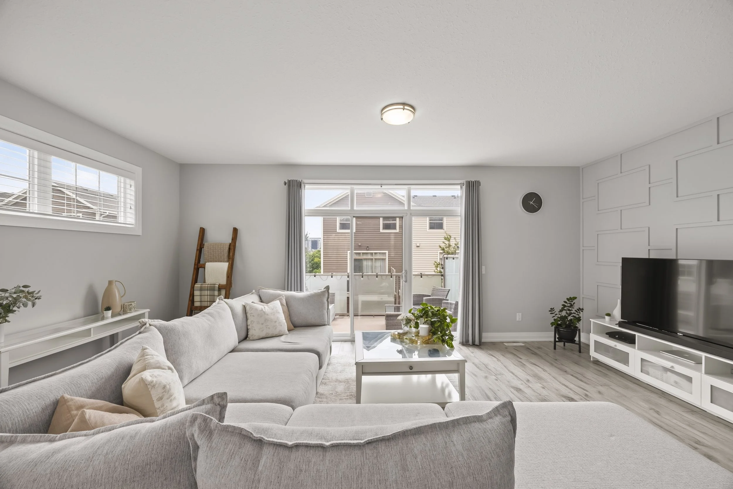 18-3025 Singleton Ave -22.JPG
