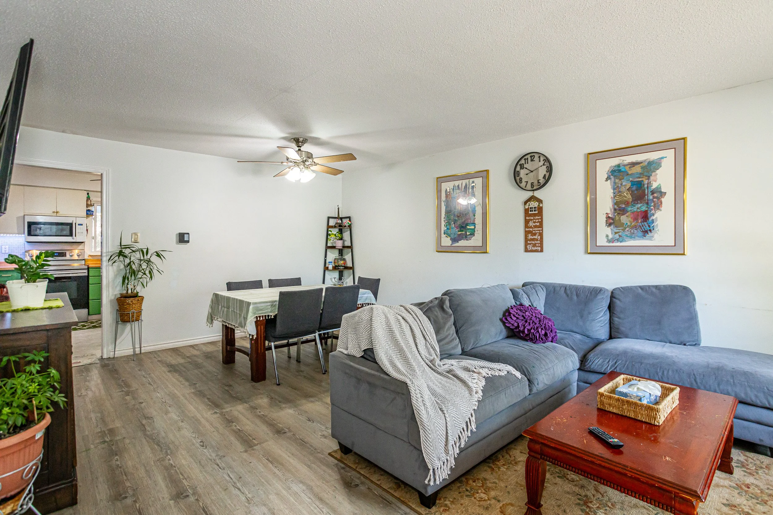 22-311 Vesta Rd-9.jpg