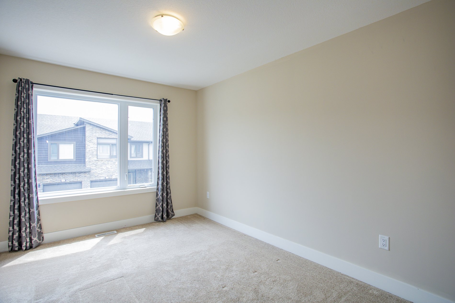 57-1960 Dalmagarry Rd_36.jpg