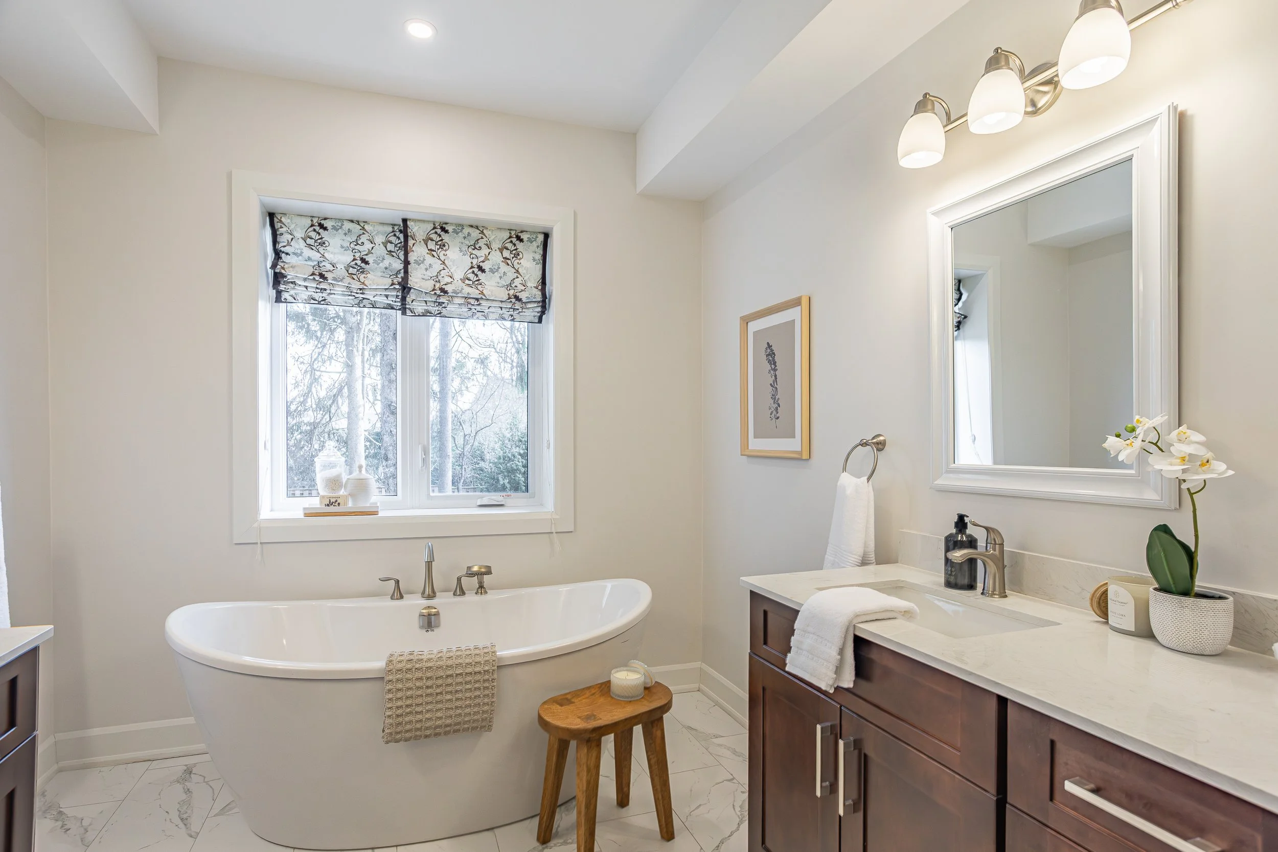 2-159 Windermere Rd-35.jpg