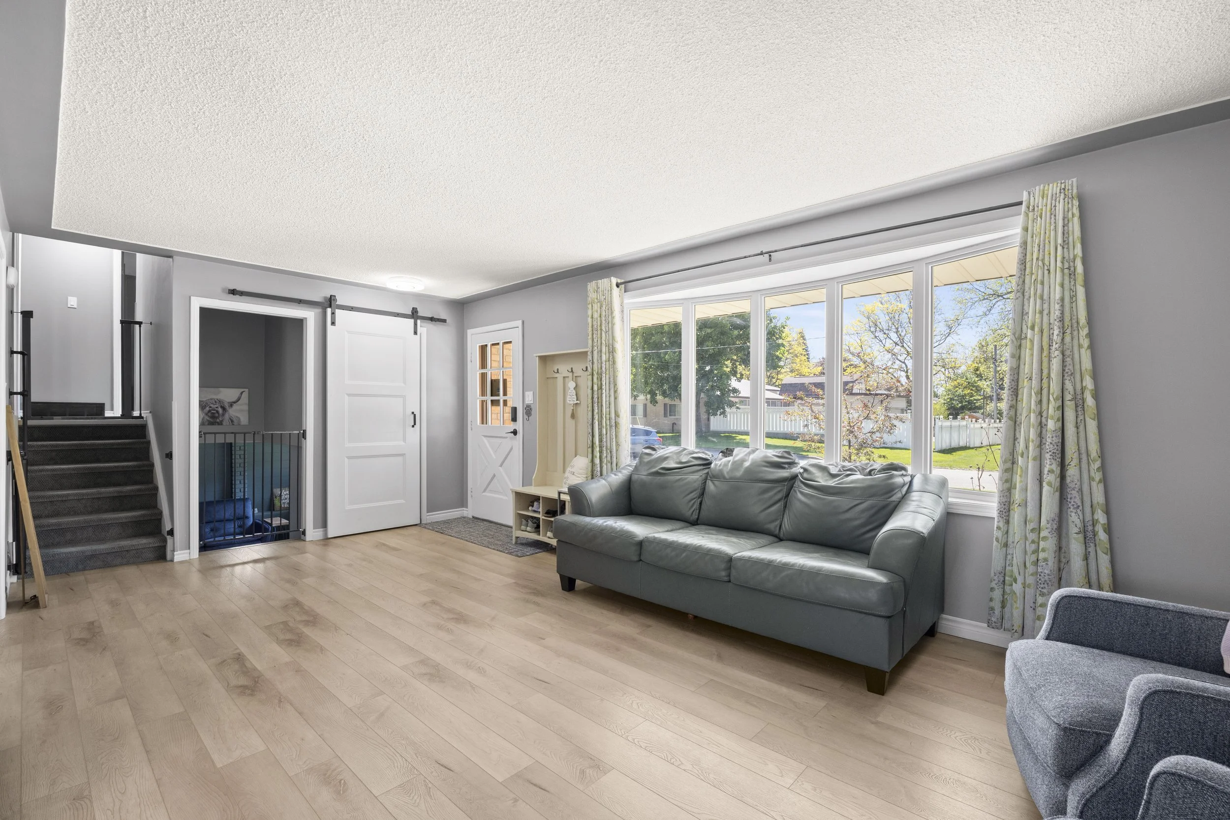 315 Elgin St W -11.JPG