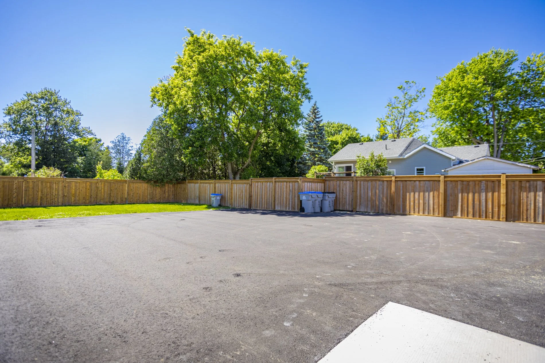 285 William St - Exteriors_08.JPG