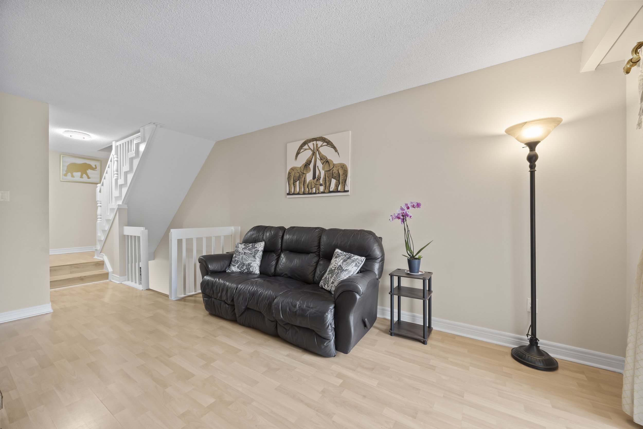 166-900 Pond View Rd -09.JPG
